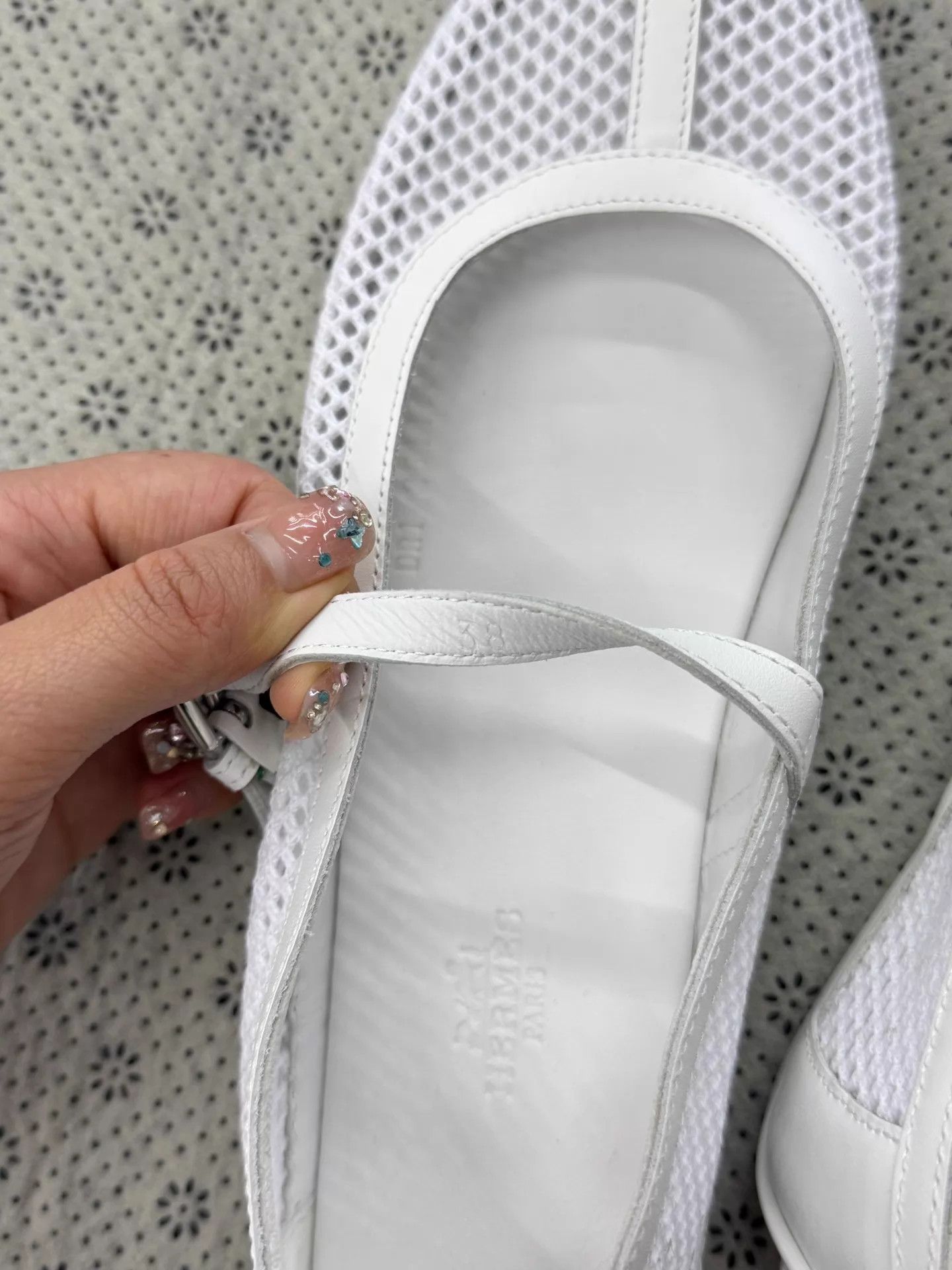Hermes Hermes White Cutout Ballet Flats Size 38 New Size US 7.5 / IT 37.5 - 6 Thumbnail