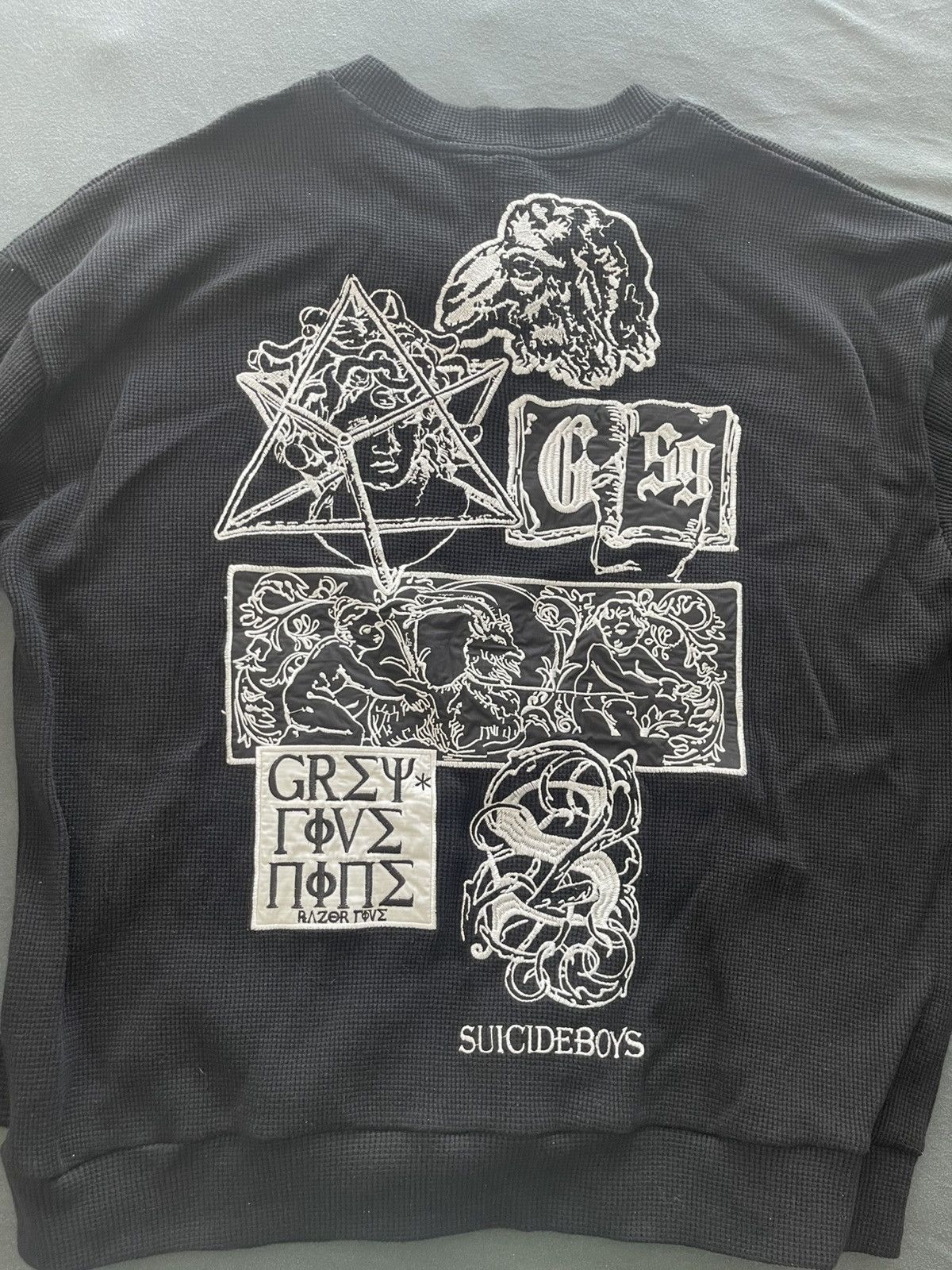 G59 Records G59 PATCHED HENLEY (BLACK) Size US L / EU 52-54 / 3 - 1 Thumbnail