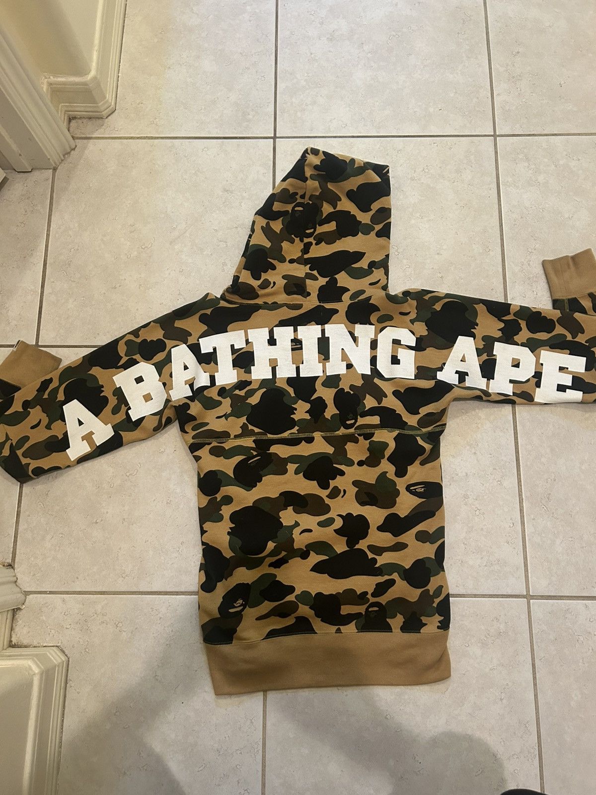 Bape Bape Camo Ape Hoodie Size US S / EU 44-46 / 1 - 2 Thumbnail