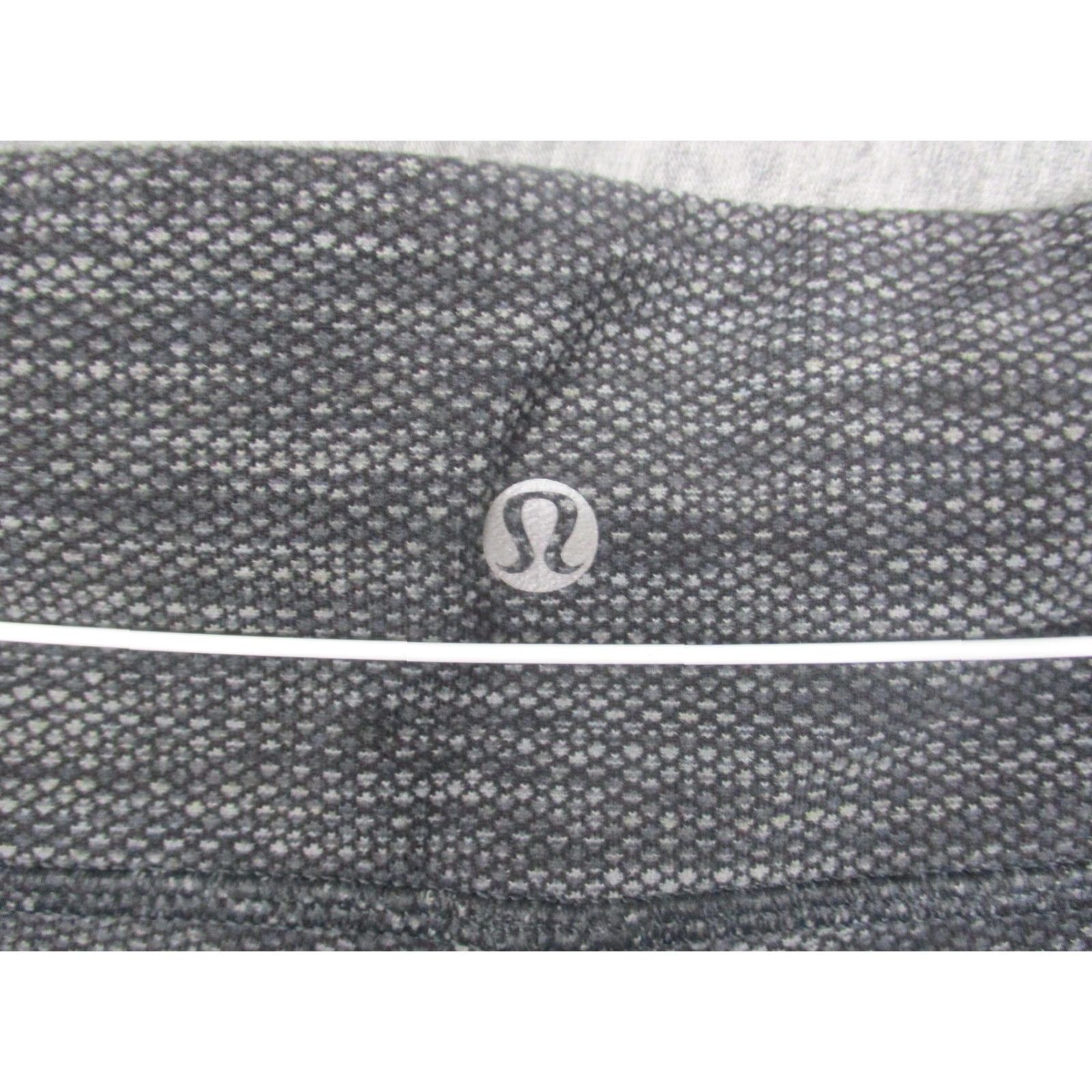 Lululemon Lululemon Leggings Womens 8 Gray Flecked Seamless Knit Ankle Yoga Pants Size 30" / US 8 / IT 44 - 2 Thumbnail
