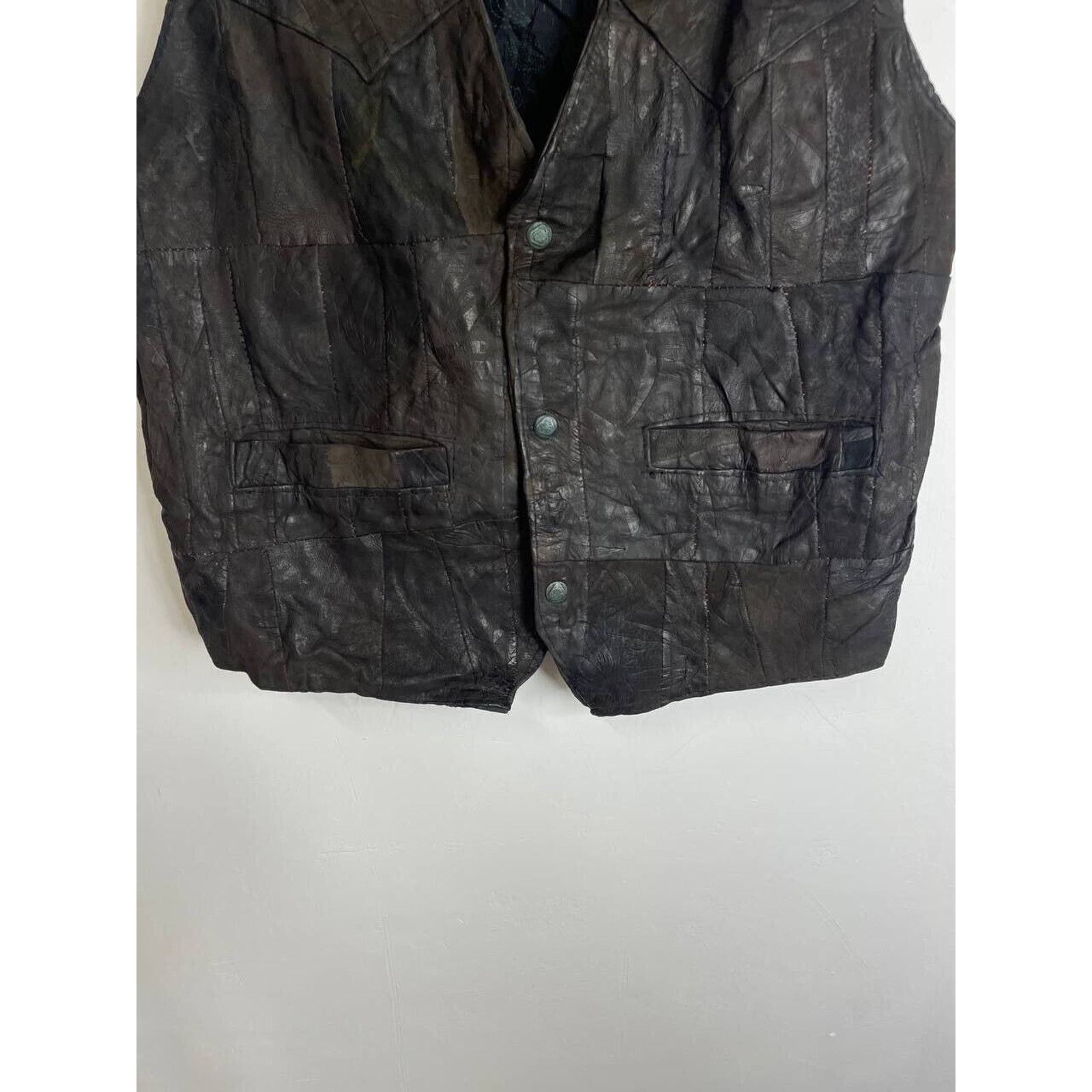 Vintage Vintage Patchwork Black Leather Vest Classic Western Size M Size US M / EU 48-50 / 2 - 2 Thumbnail