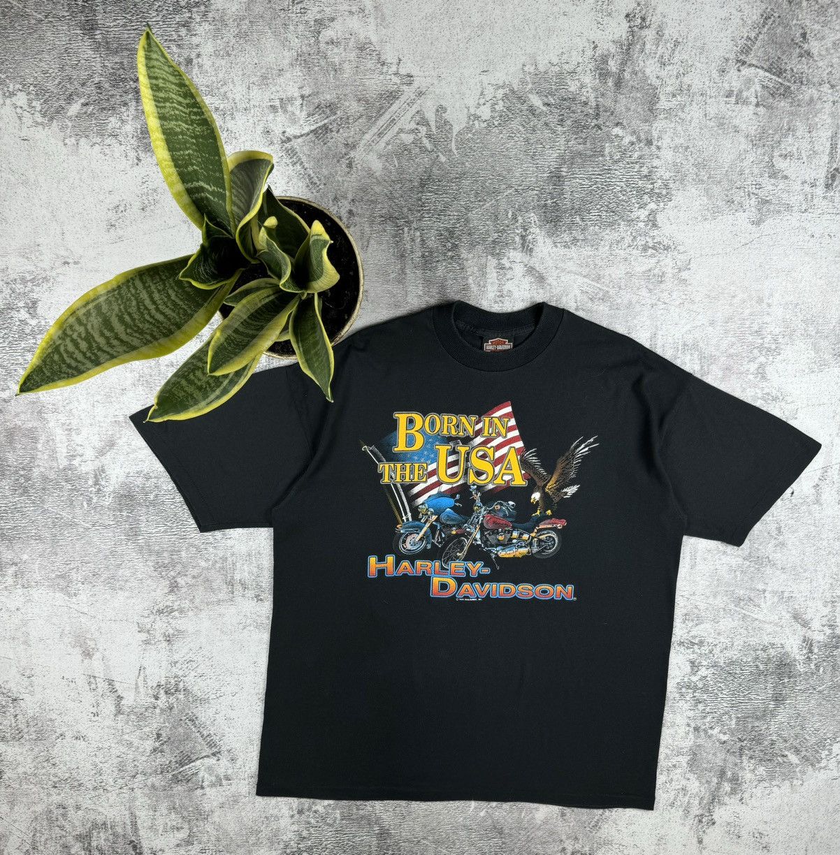 Harley Davidson 1991 Harley Davidson Holoubek Born in the USA Eagle T Shirt Size US XL / EU 56 / 4 - 1 Thumbnail
