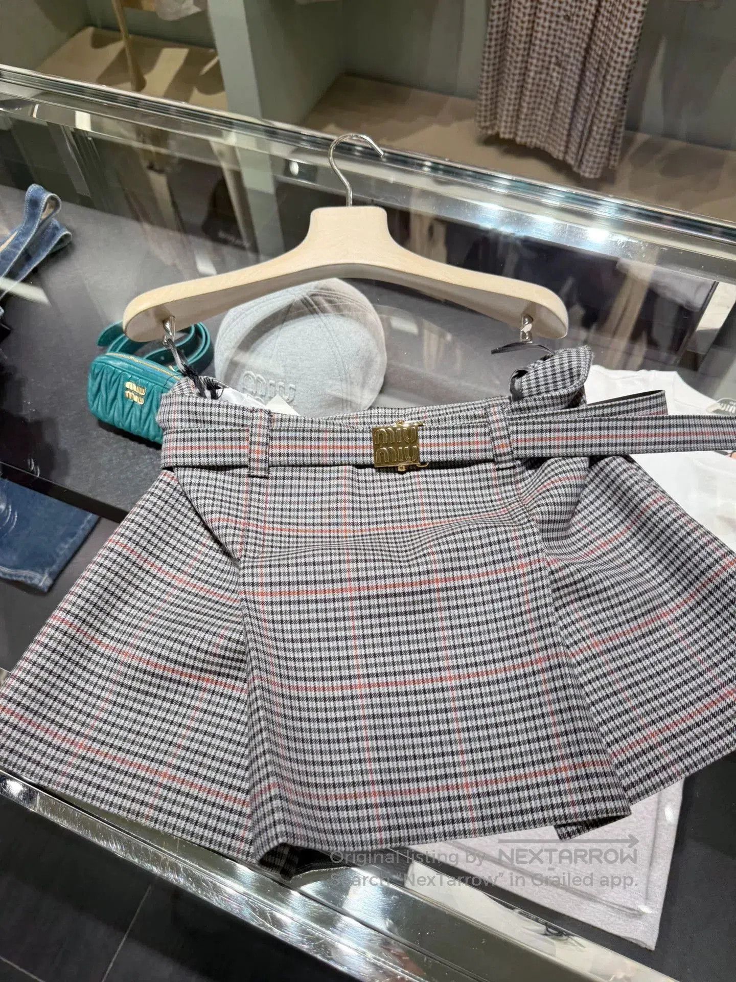 Miu Miu miumiu new collection employee purchase event. Size M / US 6-8 / IT 42-44 - 4 Thumbnail