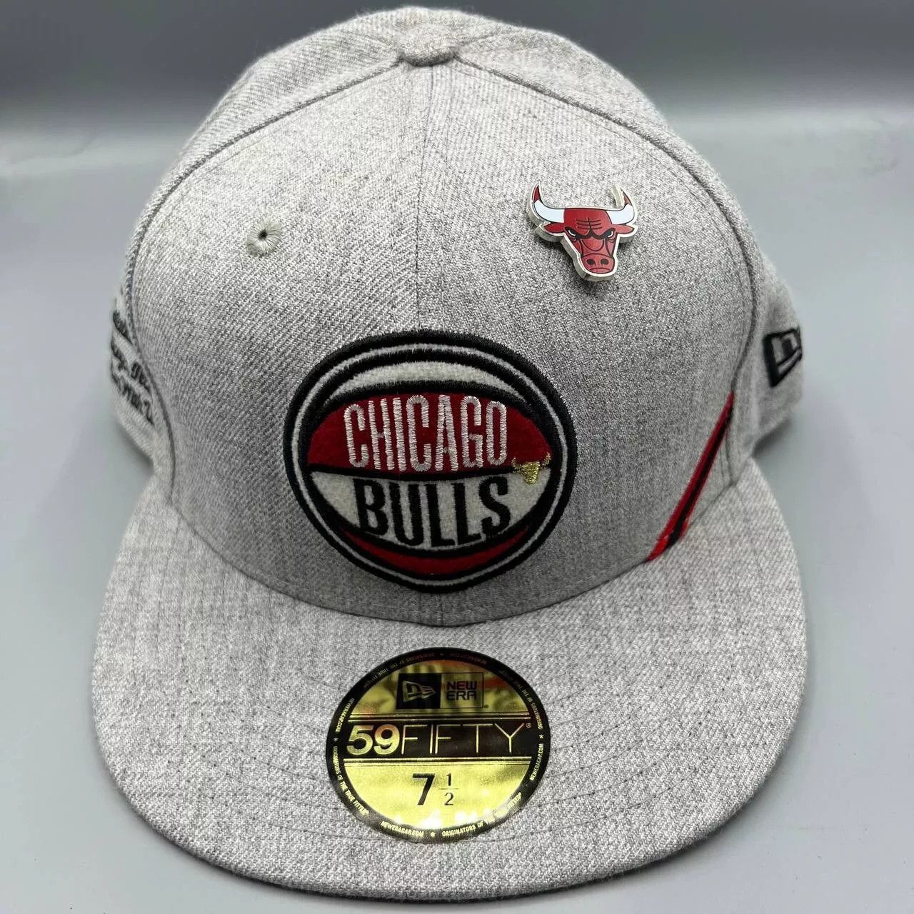 New Era Chicago Bulls Hat Men 7 1/2 59Fifty New Era Fitted with Pin Size ONE SIZE - 1 Thumbnail