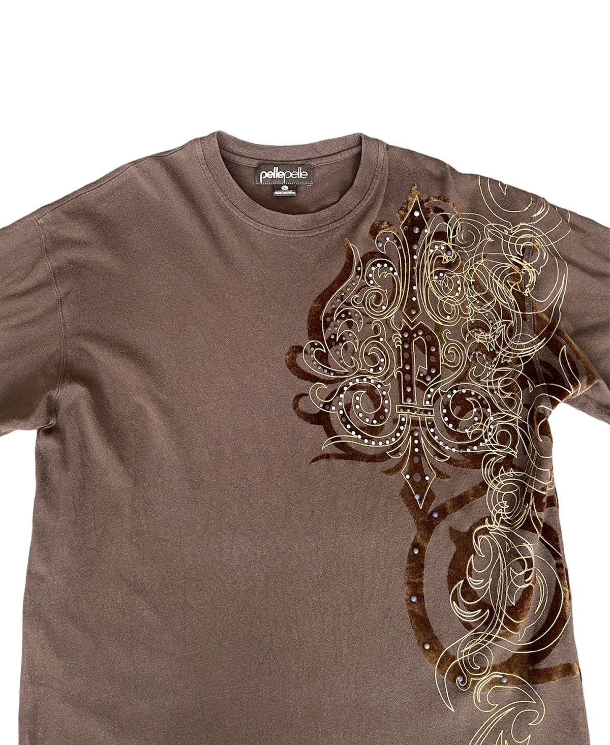 Marc Buchanan VINTAGE BROWN PELLE PELLE BIG ART LOGO TSHIRT L SIZE Size US L / EU 52-54 / 3 - 4 Thumbnail