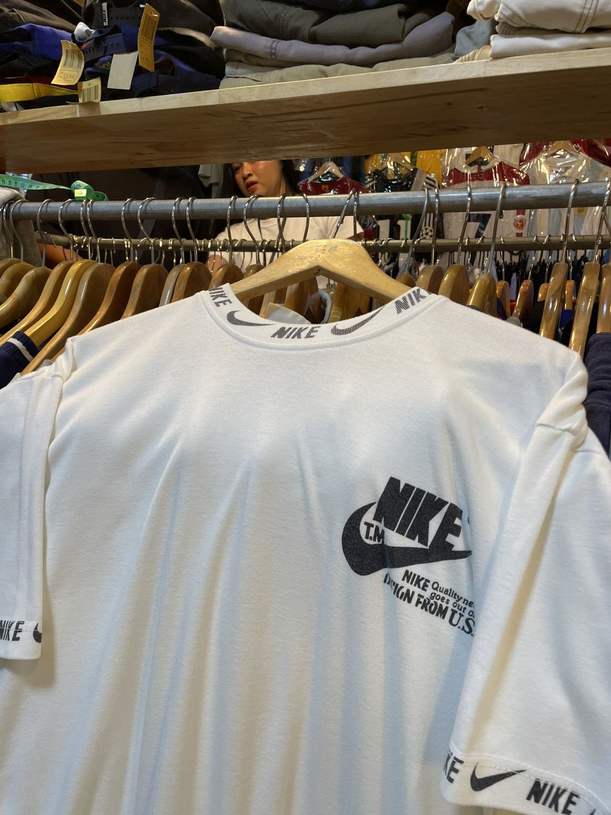 Nike Rare Vintage Nike Spell Out 90s Tee Size US L / EU 52-54 / 3 - 2 Thumbnail