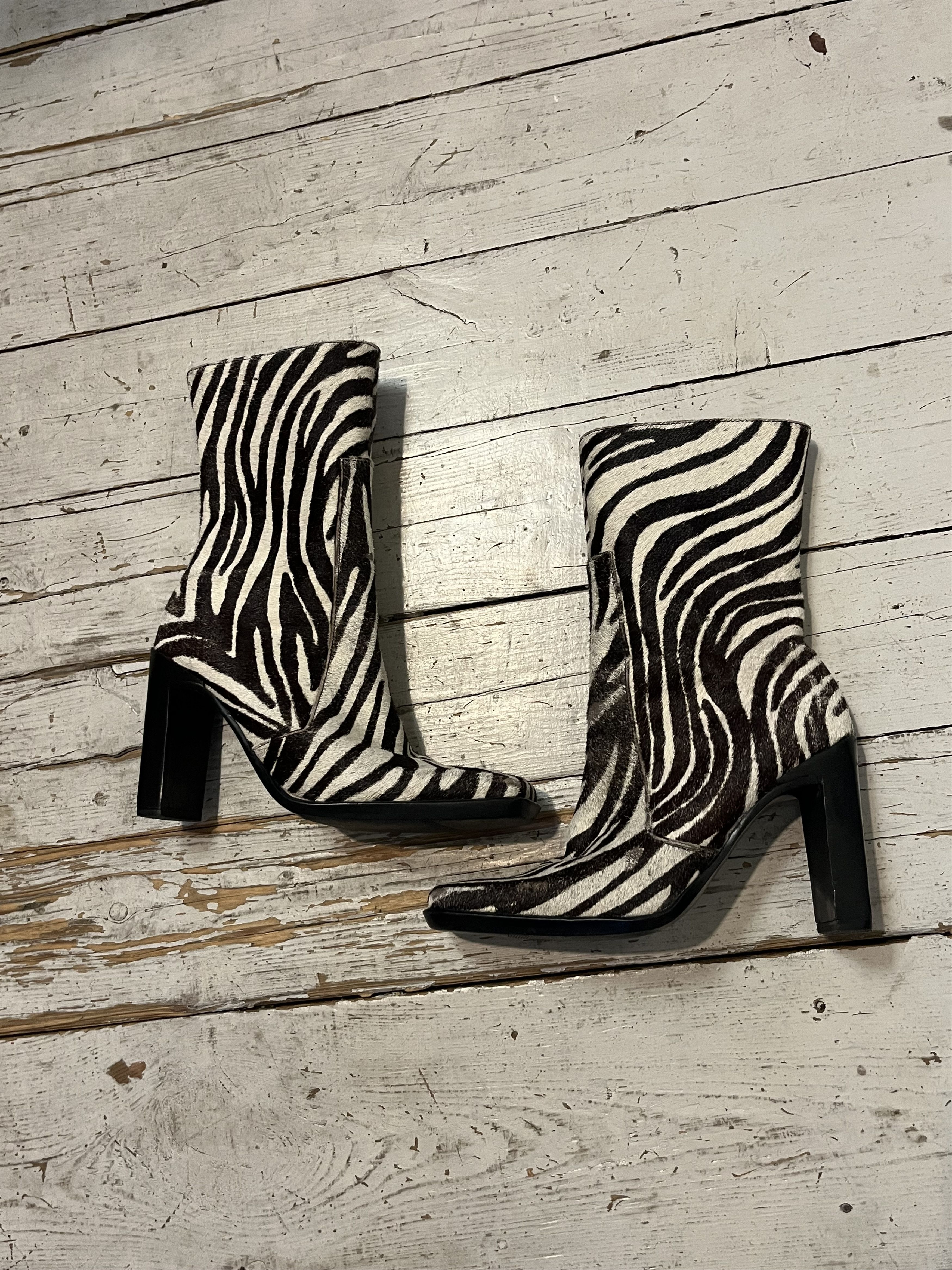 Japanese Brand × Vintage Vintage y2k Leather Heels Boots Zebra Pattern Made in Brazil Size US 9 / IT 39 - 2 Thumbnail
