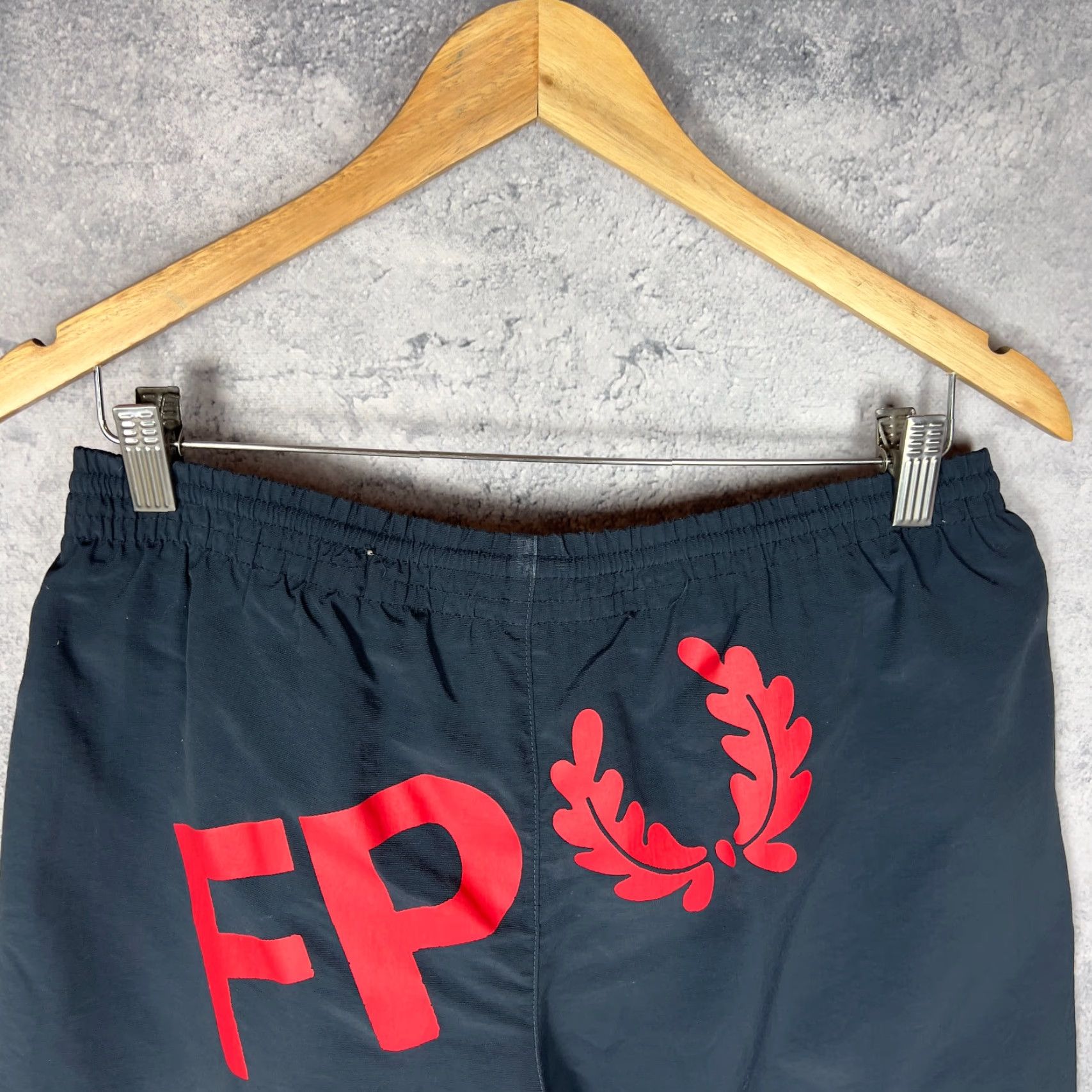 Fred Perry Fred Perry Men’s Black Polyester Logo Back Shorts M Vintage Size US 31 - 5 Thumbnail