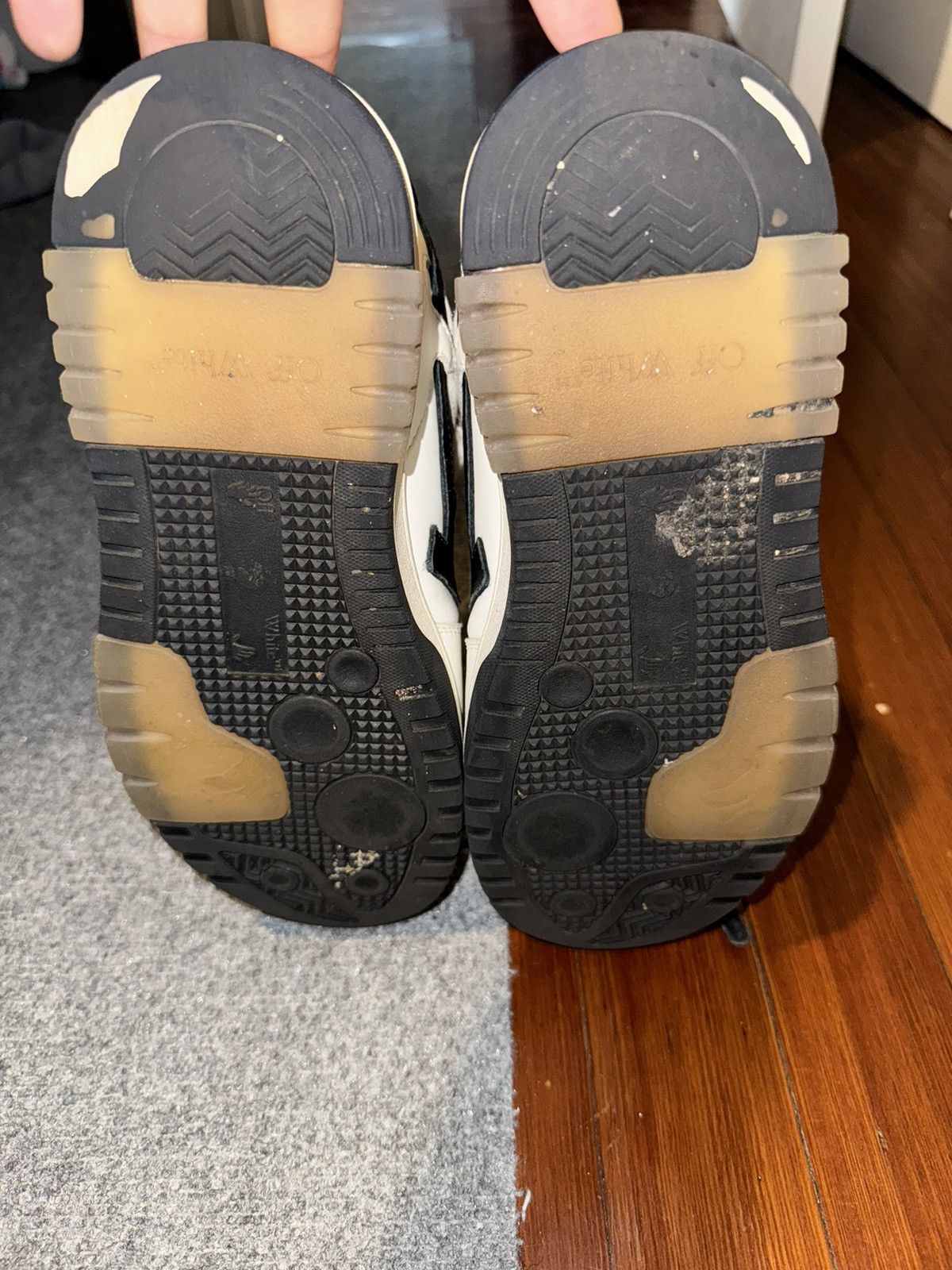 Off-White Off-White Out of Office Low Top Sneakers in White and Black Size US 6.5 / EU 39-40 - 7 Thumbnail