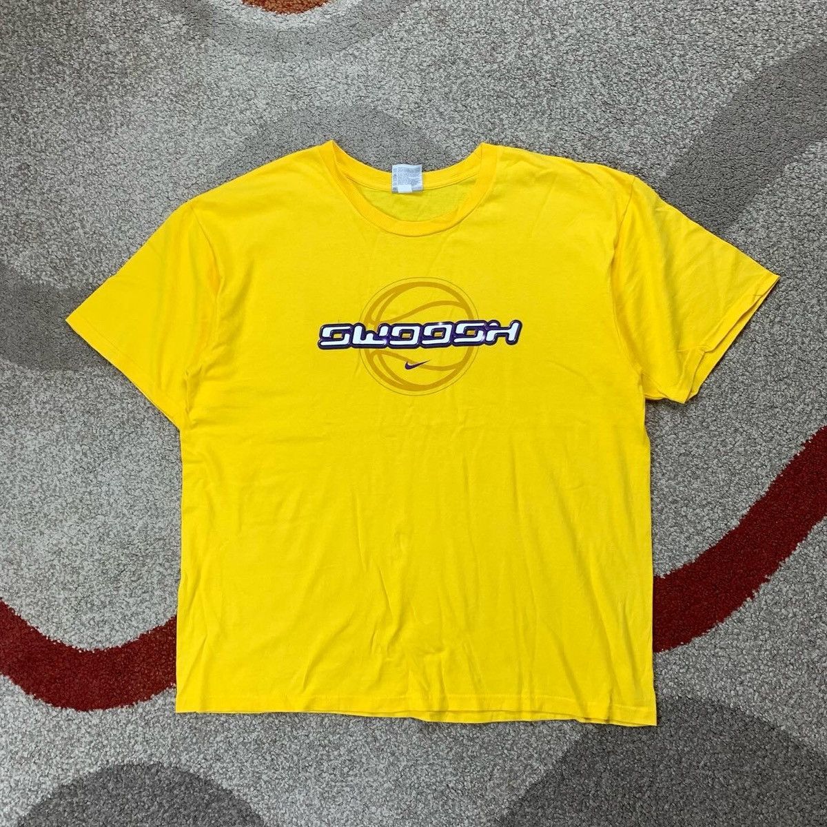Nike NIKE SWOOSH VINTAGE Short Sleeve Tshirt Size US L / EU 52-54 / 3 - 1 Thumbnail
