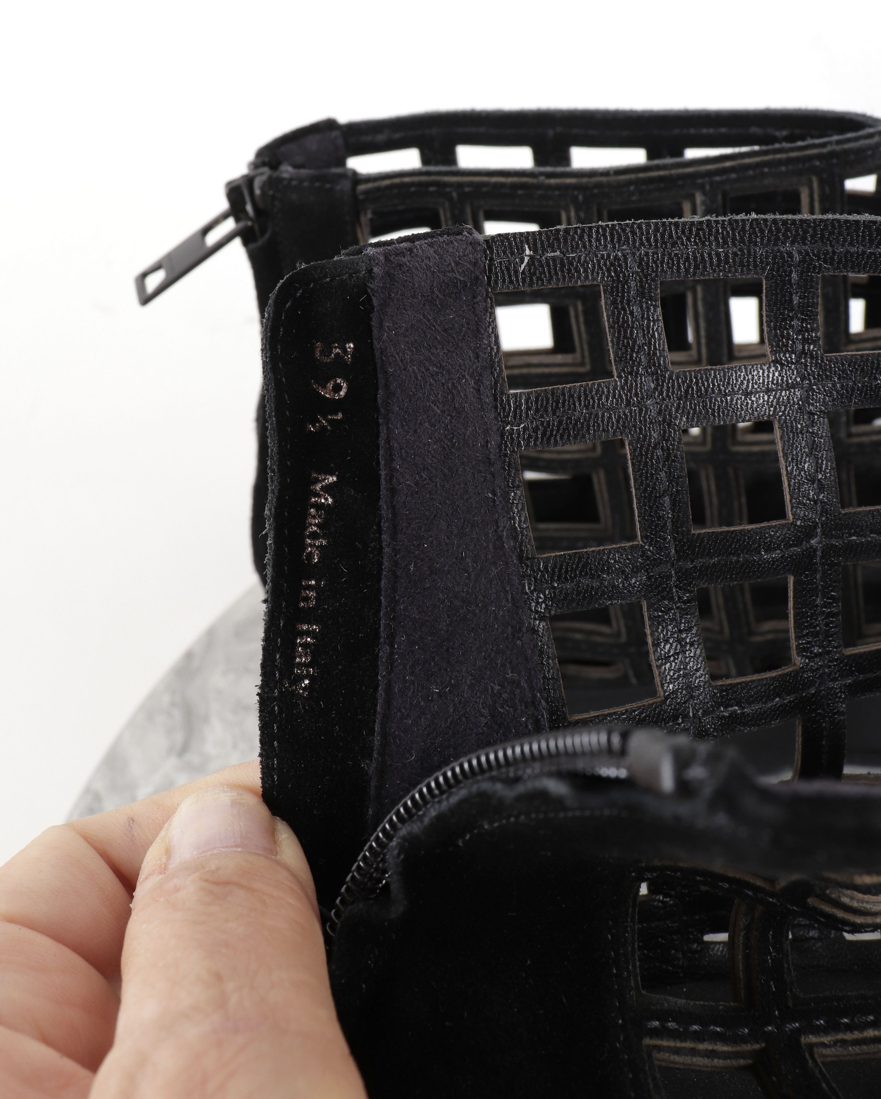 Burberry BURBERRY PRORSUM Suede Black Cage Gladiator Sandals Size US 9.5 / IT 39.5 - 11 Thumbnail