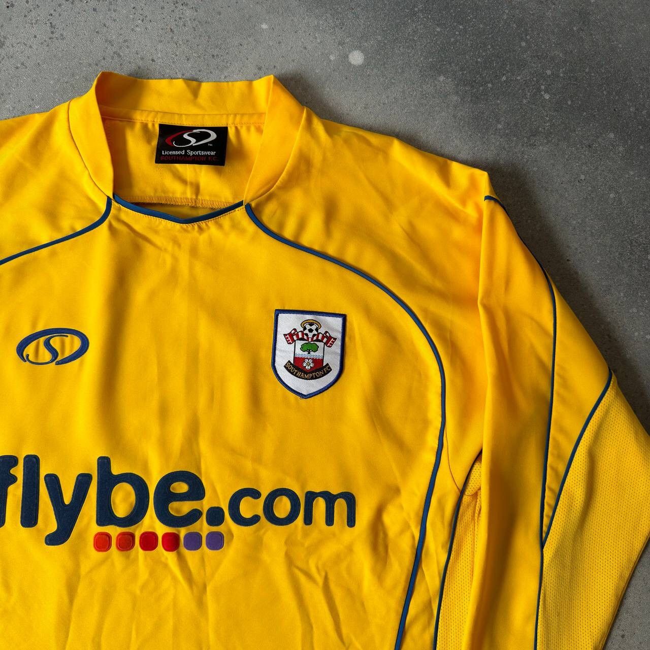 Vintage 2007/2008 FC Southampton Away Retro Jersey / Football Shirt Size US S / EU 44-46 / 1 - 6 Thumbnail
