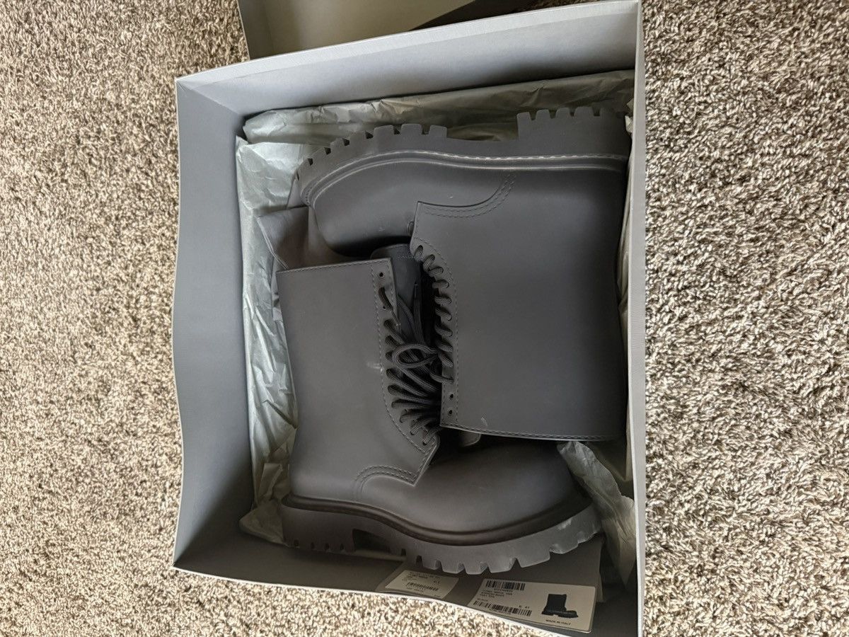 Balenciaga steroid boots Size US 9 / EU 42 - 10 Thumbnail