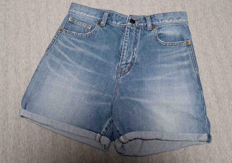 Saint Laurent Paris Saint Laurent Paris Xing xing Xi shui jeans shorts hot pan Size 25" / US 0 / IT 36 - 1 Thumbnail