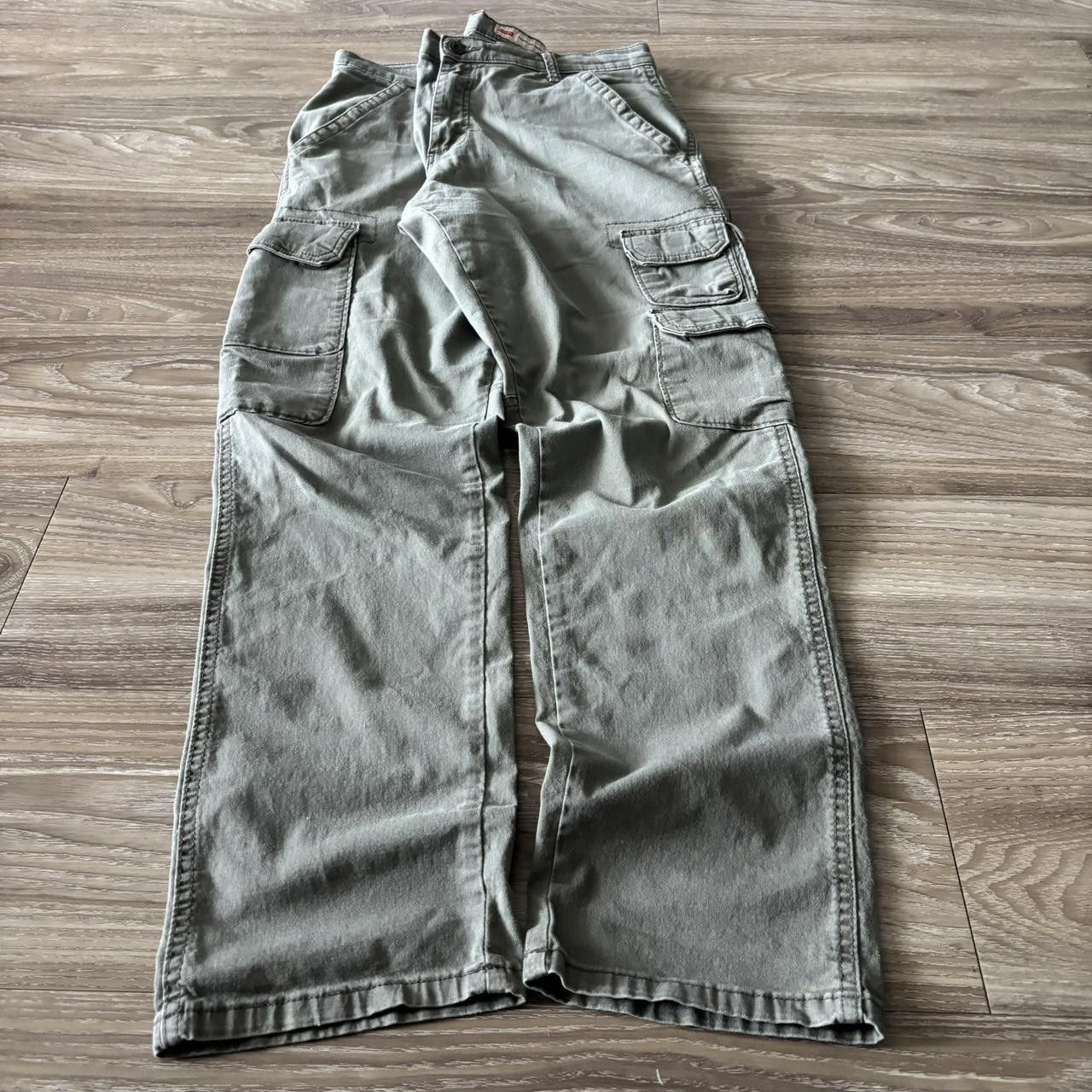 Vintage Crazy Vintage Y2K/2000s Faded Khaki Grunge Cargo Pants! 32x31 Size US 32 / EU 48 - 3 Thumbnail