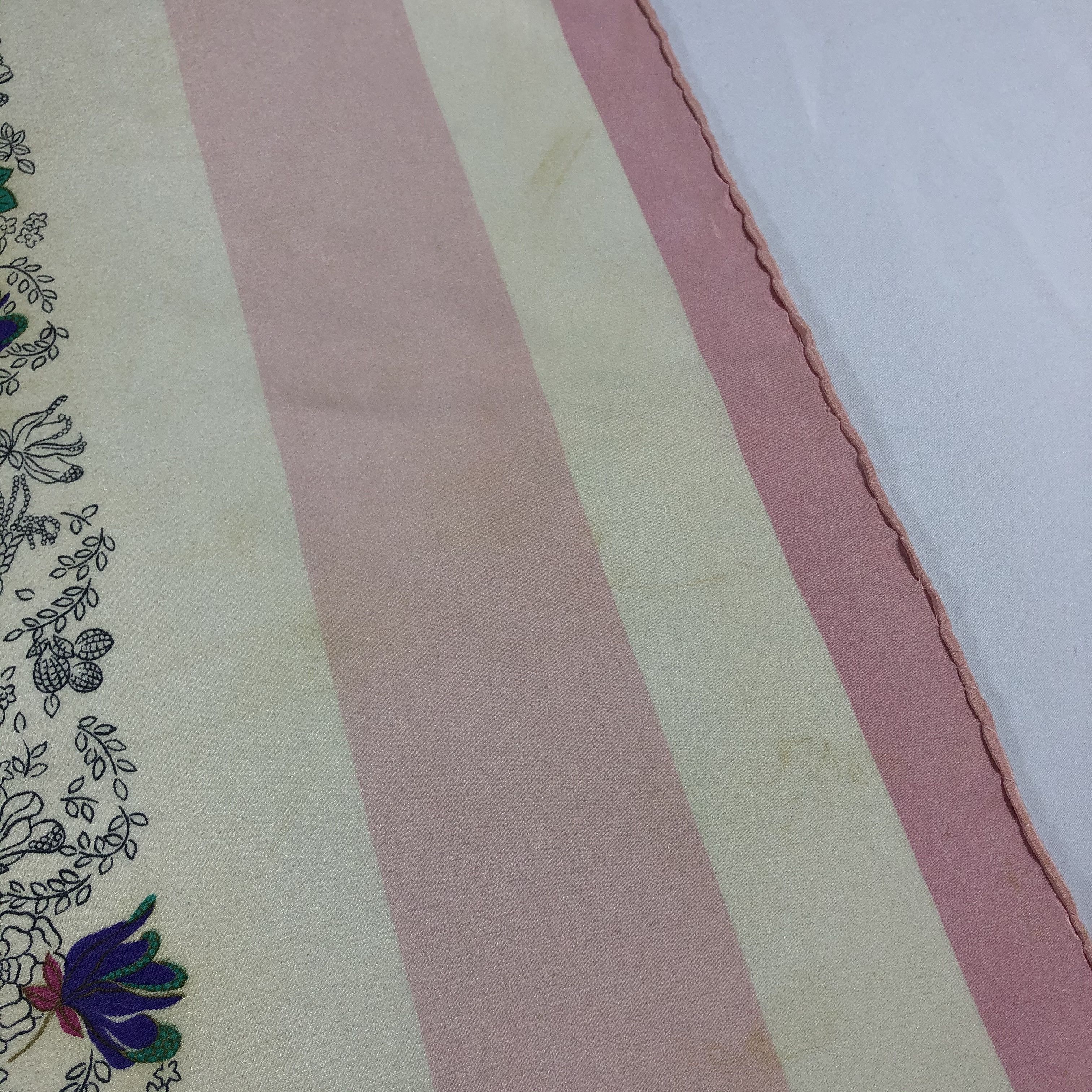 Nina Ricci Vintage Nina Ricci Silk Scarf Size ONE SIZE - 7 Thumbnail