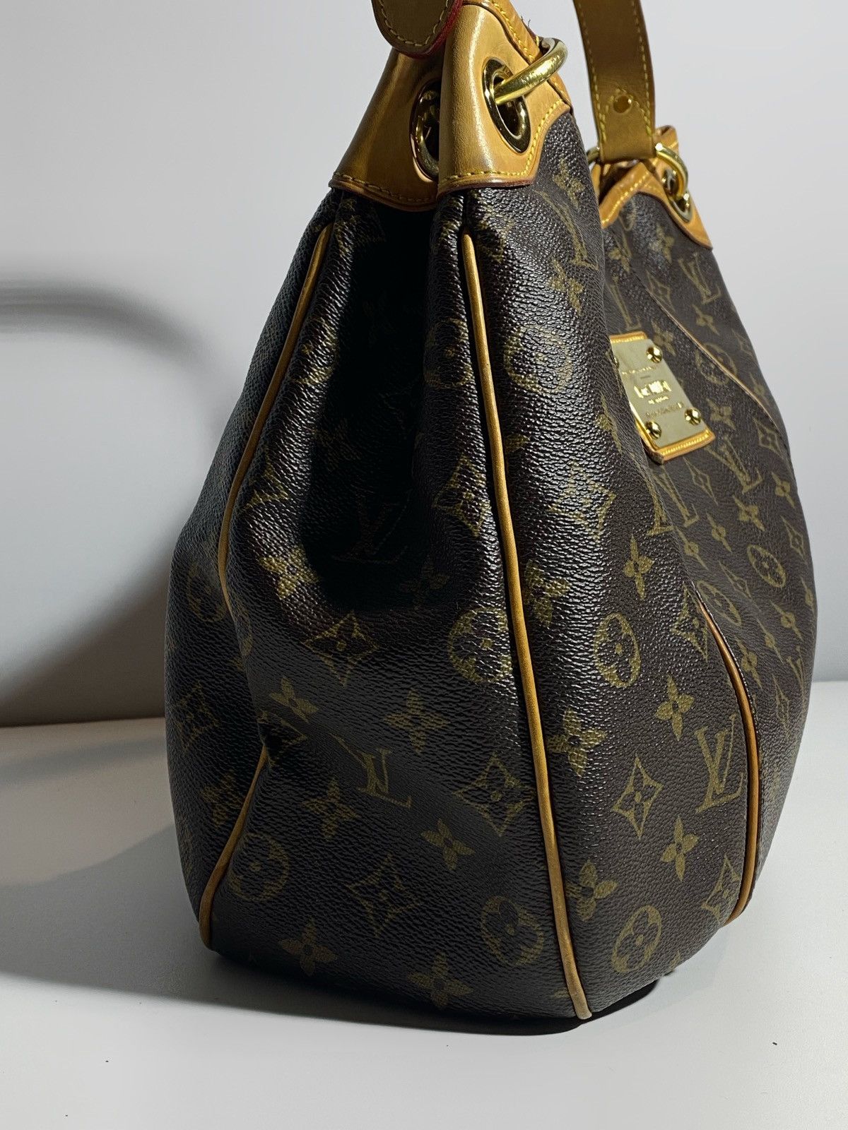 Louis Vuitton Louis Vuitton Galliera Shoulder Bag Tote Monogram Leather Size ONE SIZE - 2 Thumbnail
