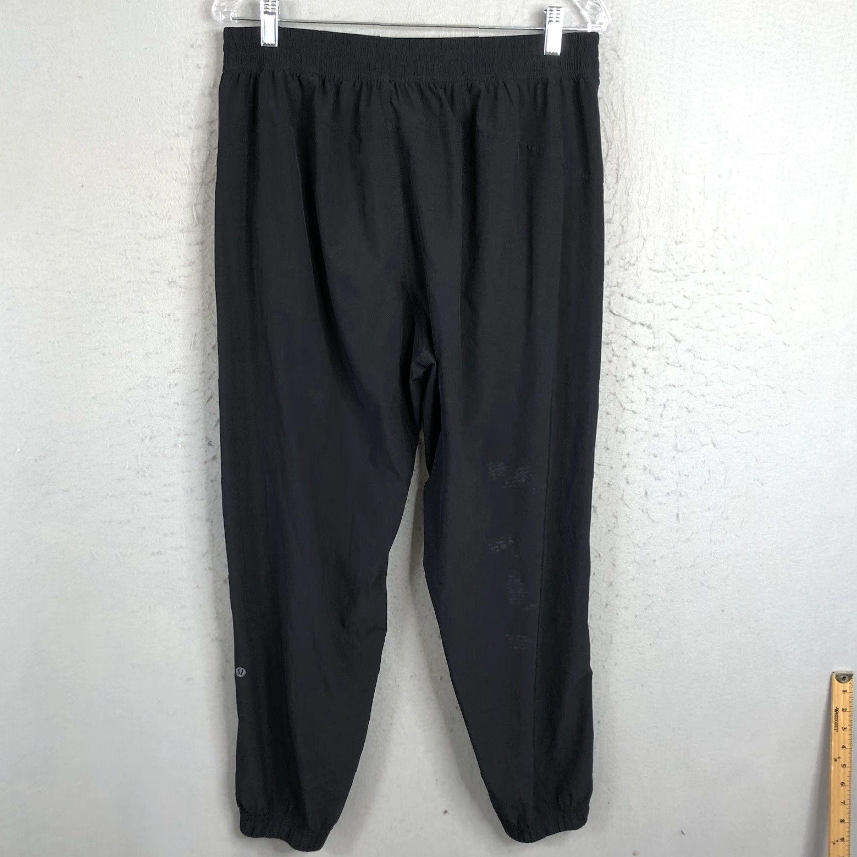 Lululemon Lululemon Joggers Womens 10 Black Athletic Track Full Snap Legs Lightweight Pockets Tapered Inseam 28 in Size 32" / US 10 / IT 46 - 3 Thumbnail