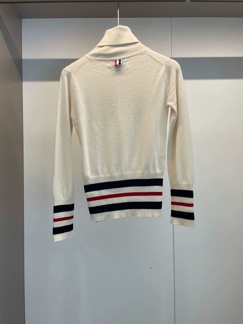 Thom Browne Thom Browne White American goat hair high collar sweater Size S / US 4 / IT 40 - 2 Thumbnail