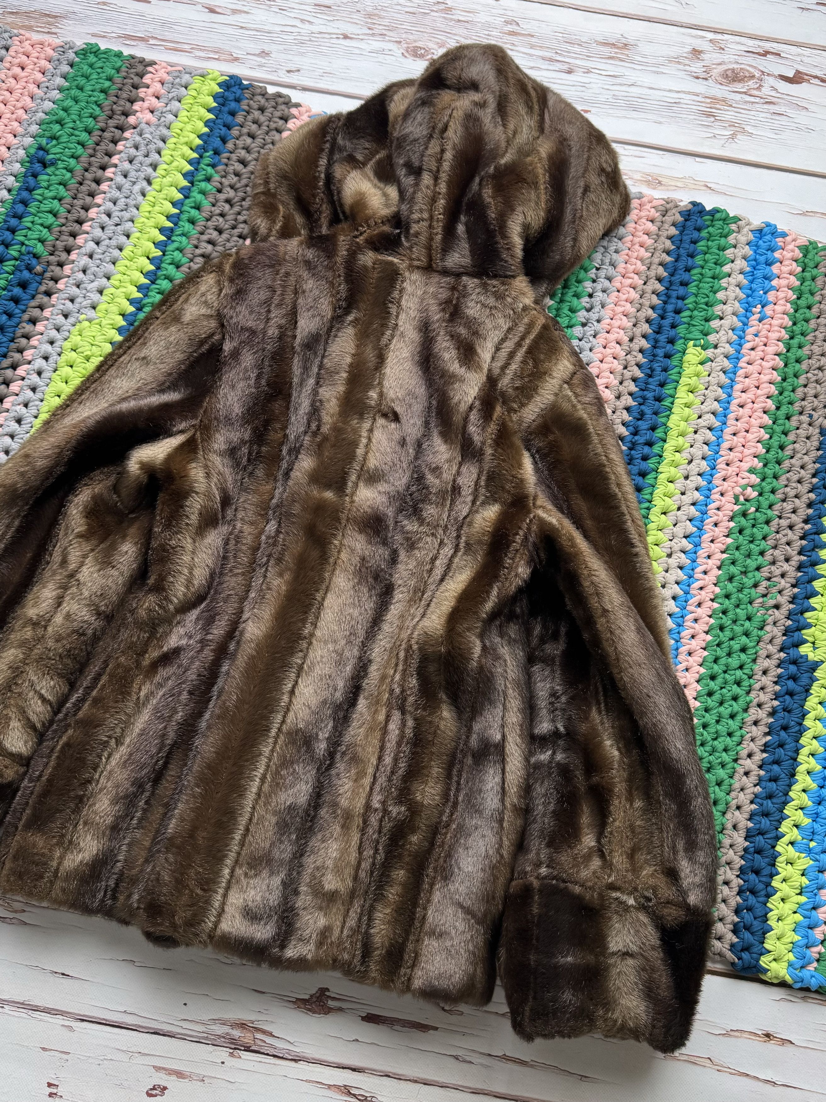 Japanese Brand Vintage Faux Fur Hooded Coat (D10) Size S / US 4 / IT 40 - 15 Thumbnail