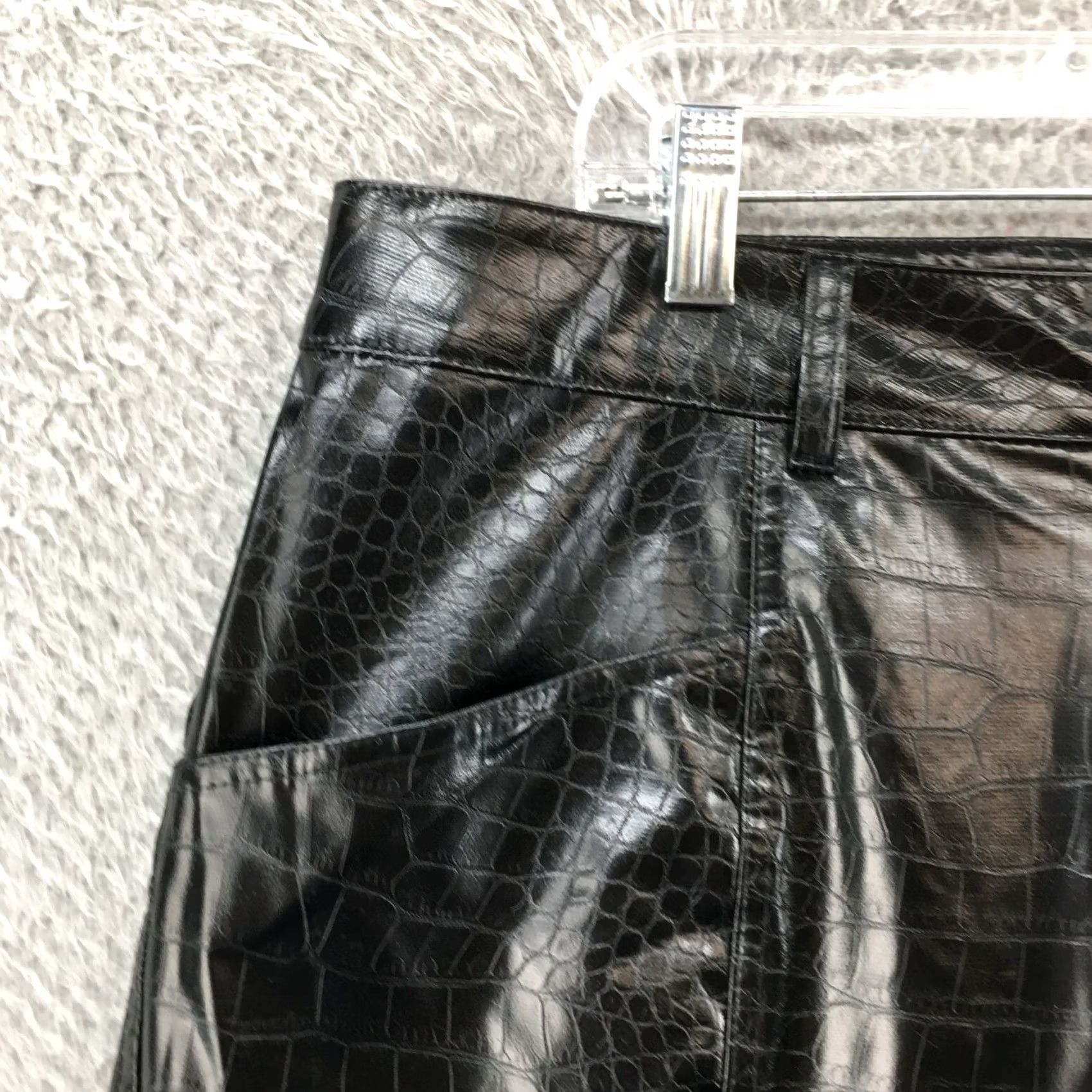 Vintage A New Day Faux Leather Pants Womens 14 Black High Rise Reptile Animal Print Tapered Pants Womens 14 Black High Rise Size 36" / US 14 / IT 50 - 3 Thumbnail