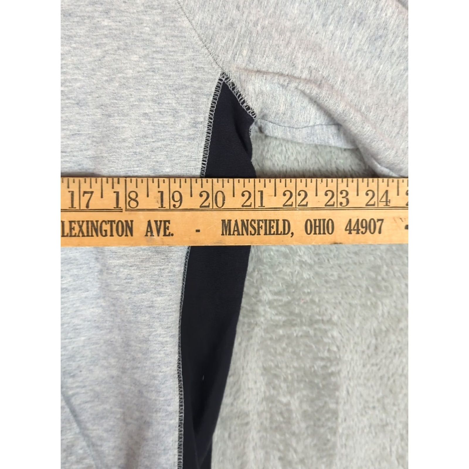 Vintage Tommy John Sweatshirt Crew Neck Long Sleeve Gray Men's M Active Size US M / EU 48-50 / 2 - 6 Thumbnail
