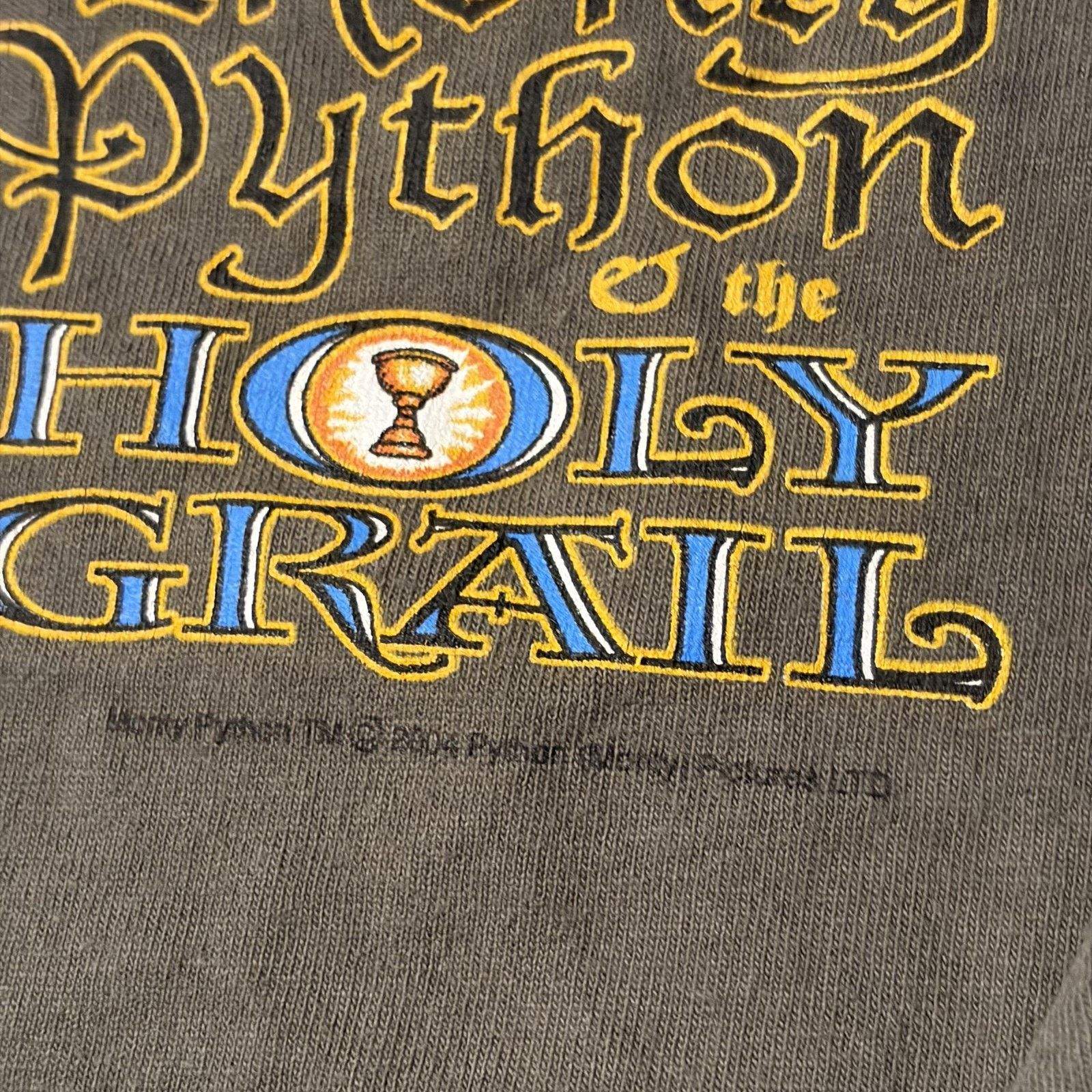 Gildan Monty Python Holy Grail Shirt XL Green Gildan Holy Grenade Size US XL / EU 56 / 4 - 10 Thumbnail
