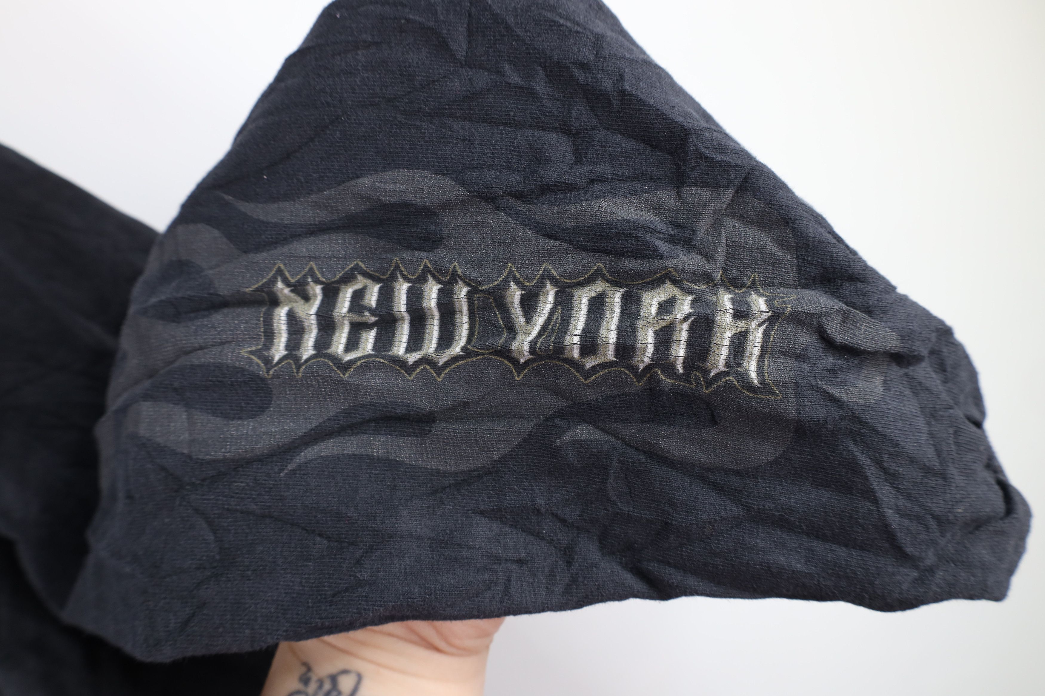 Vintage Vintage Y2K New York County Choppers Fire Flames T-Shirt Size US L / EU 52-54 / 3 - 5 Thumbnail