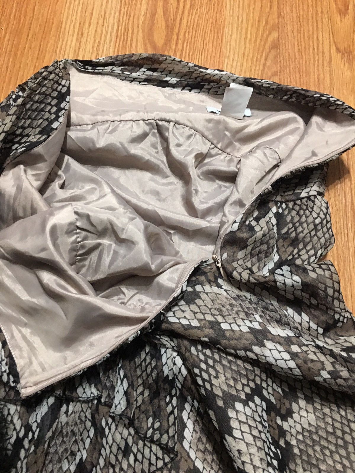 Moschino MOSCHINO Cheap and Chic Silk Snake Print Skirt IT44 US10 Size 30" / US 8 / IT 44 - 12 Thumbnail