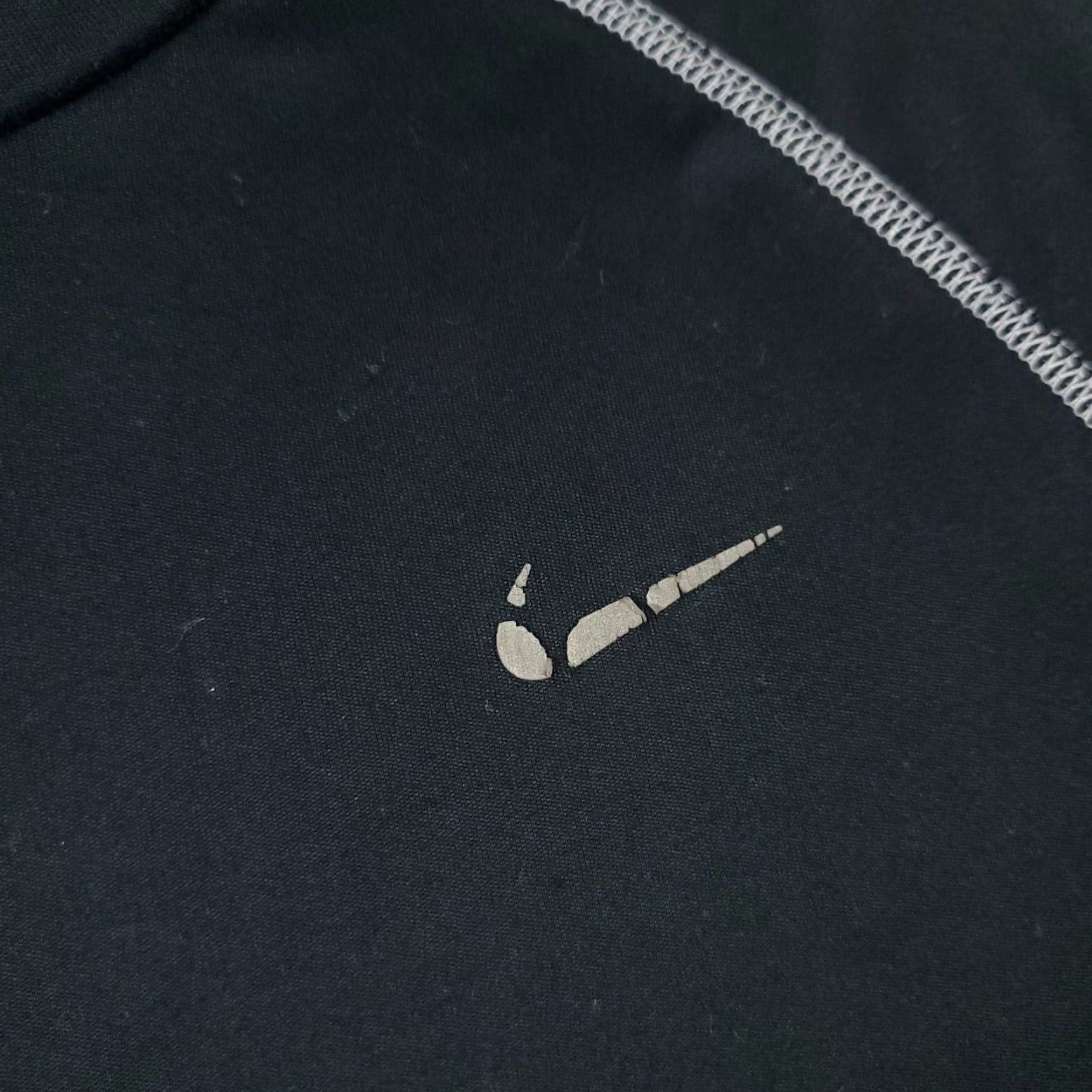 Nike Nike T Shirt Mens Large Black Swoosh Active Short Sleeve Shirt Mens Large Black Nike Logo Activewear Modern Sports Size US L / EU 52-54 / 3 - 3 Thumbnail