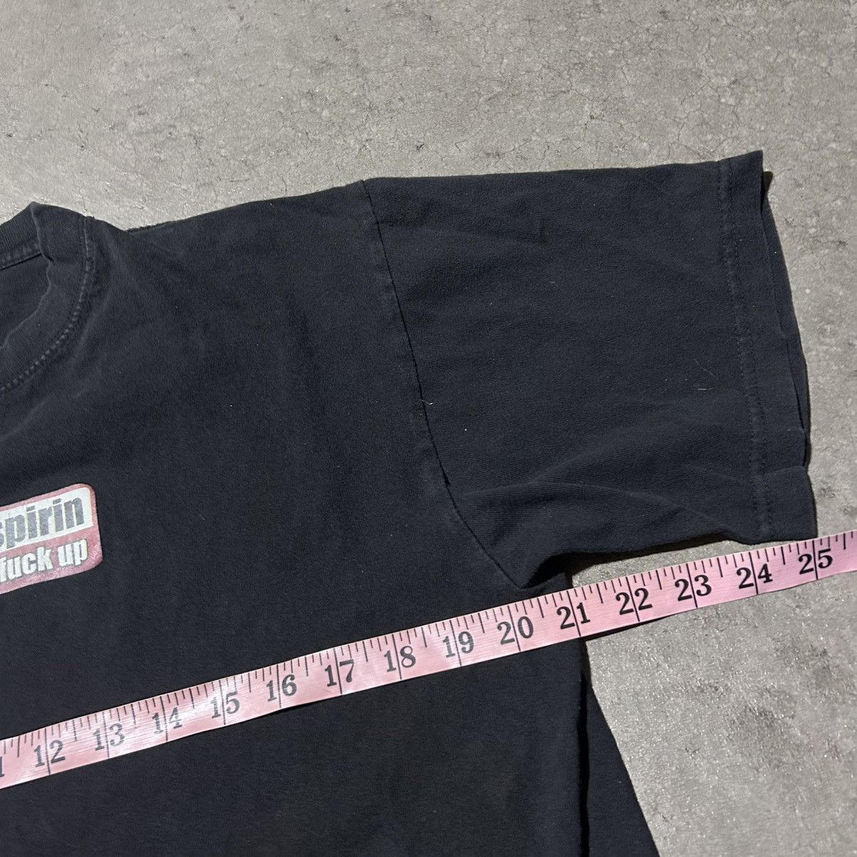 Other Y2k Serial killer aspirin joke tee shirt Size US L / EU 52-54 / 3 - 4 Thumbnail