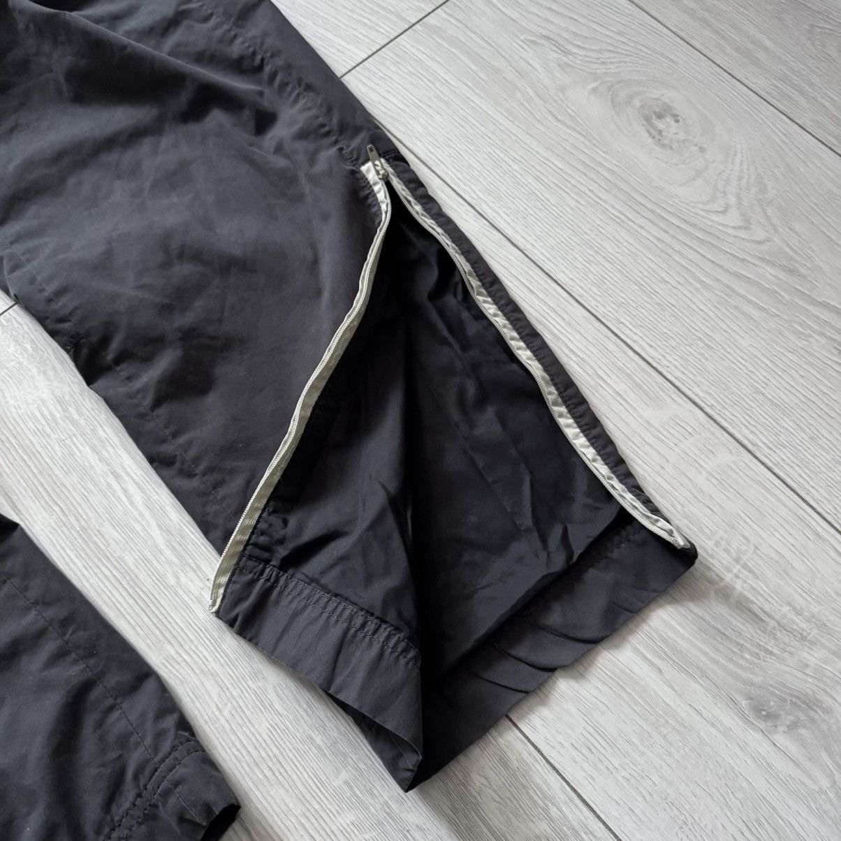 Nike Vintage nike track pants y2k gorpcore sweatpants parachute Size US 30 / EU 46 - 4 Thumbnail