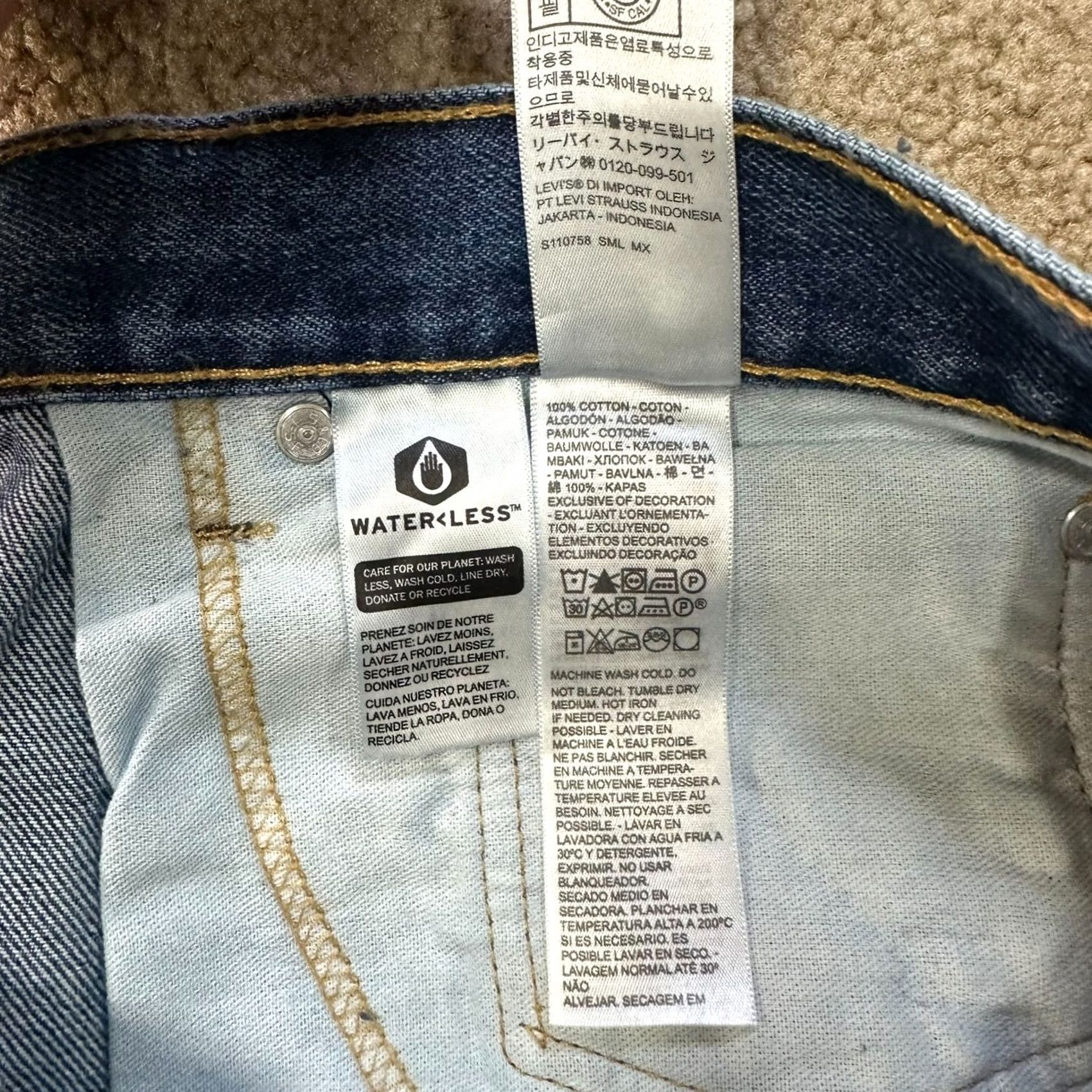 Levi's Levi's 517 Bootcut Jeans Mens 38x32 Blue Denim Pants Cowboy western Slim Regular Fit 5-Pocket USA Leather Logo Bag Closure Zip Belt Loops Distressed Size US 38 / EU 54 - 5 Thumbnail