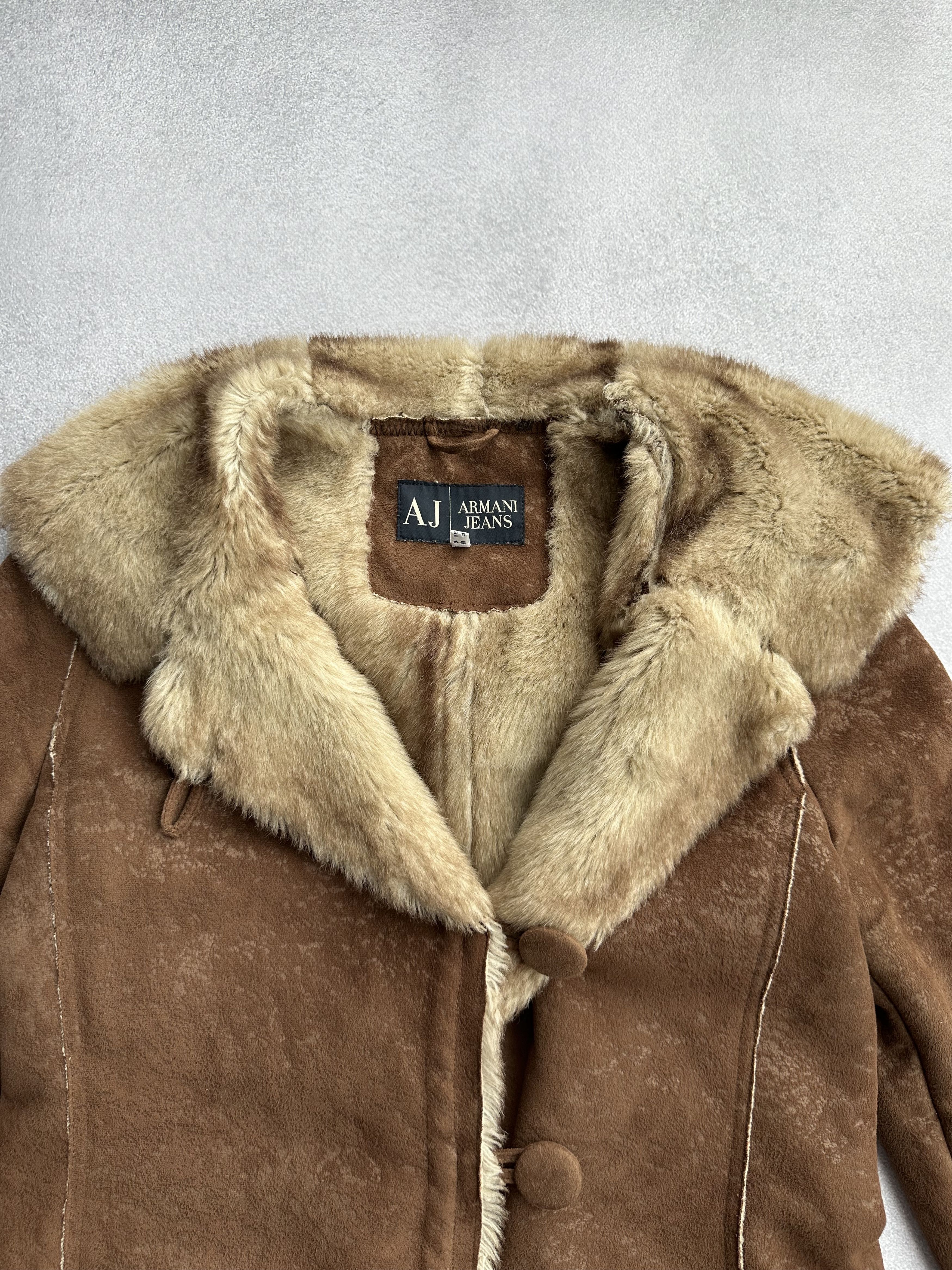 Armani × Japanese Brand × Vintage Vintage Armani Jeans Sheepskin Fur Woman Jacket Size M / US 6-8 / IT 42-44 - 5 Thumbnail