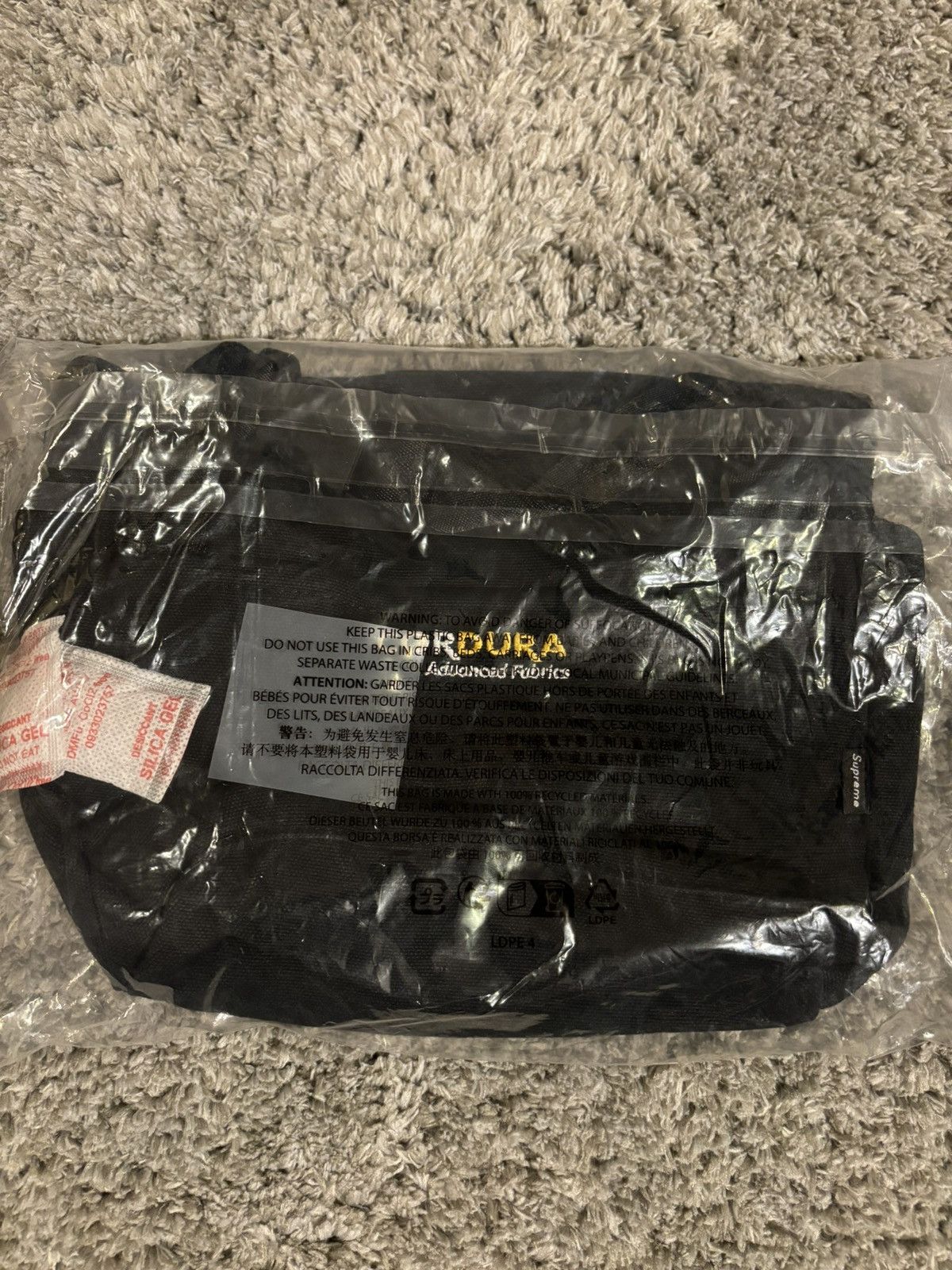 【完全未開封】supreme Mini Messenger Bag Black Spring/Summer 2025 Preview – Supreme