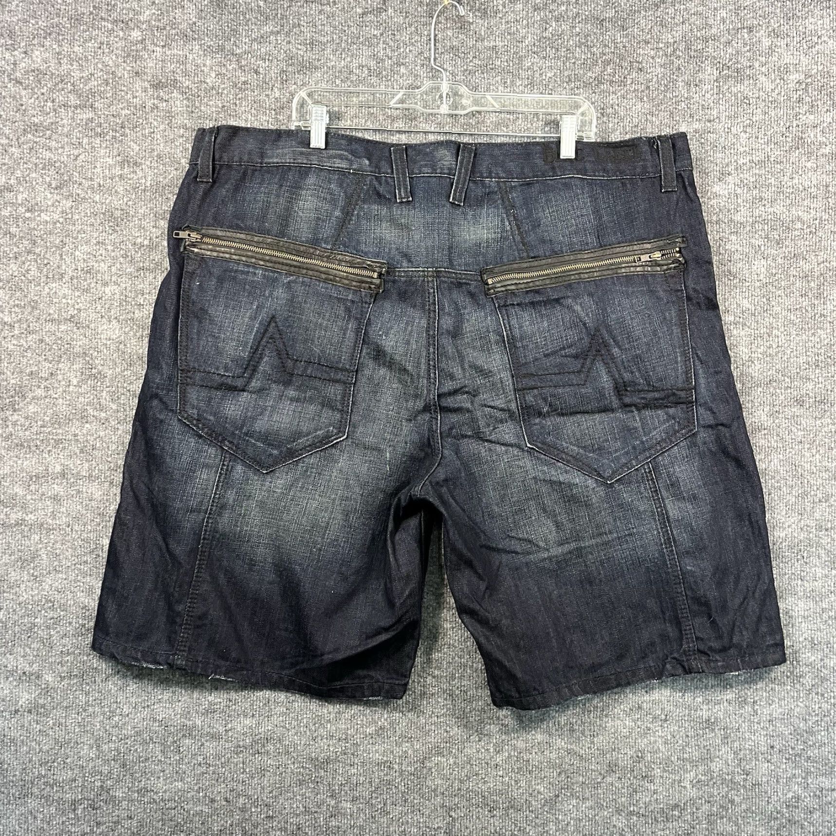 Vintage VINTAGE Blac Label Shorts Mens 46 Denim Baggy Wide Leg Logo Hip Hop Skate Y2K Size US 30 / EU 46 - 7 Thumbnail