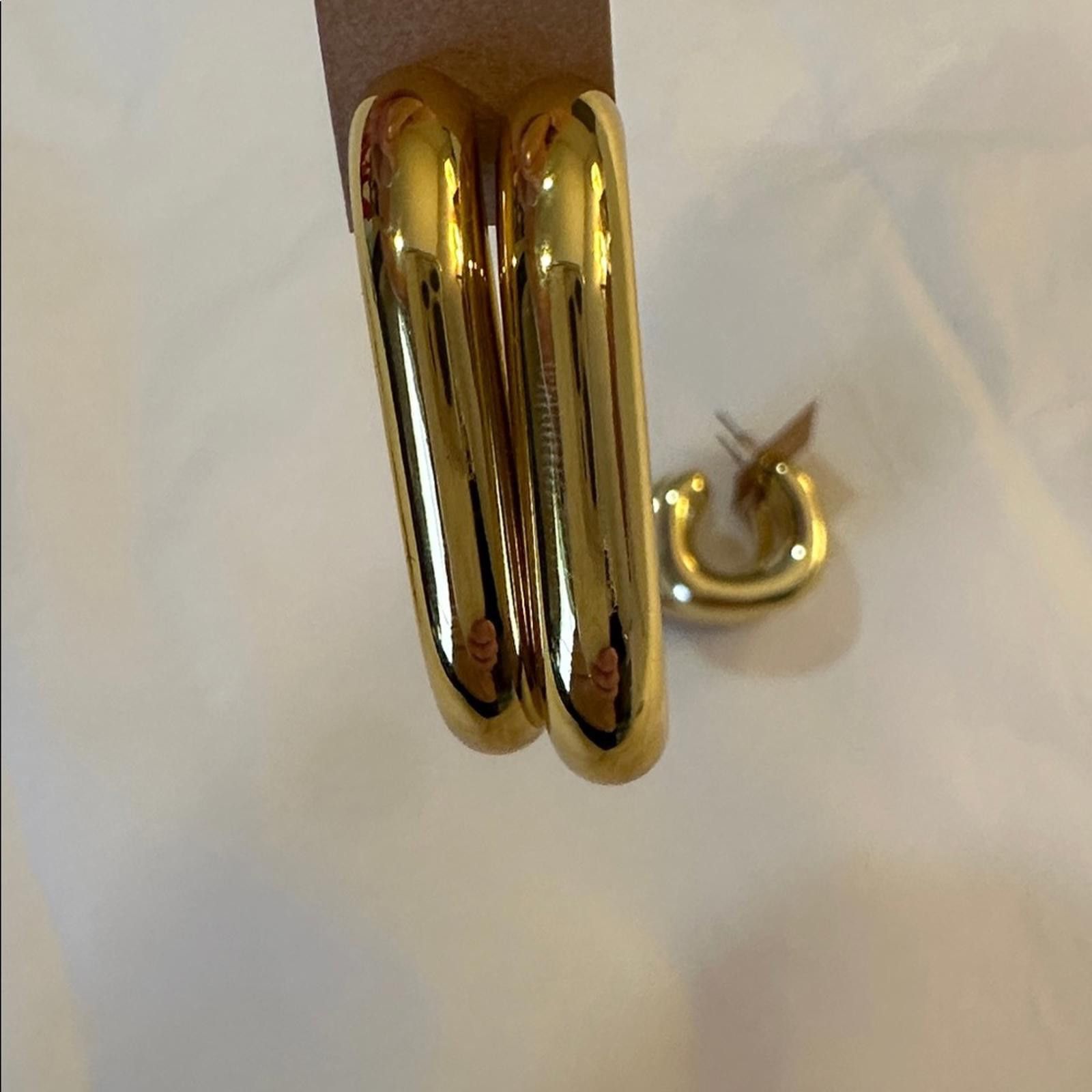 Other Chic Gold-Tone Textured Fashion Hoop Earrings Set of 6 Size ONE SIZE - 8 Thumbnail