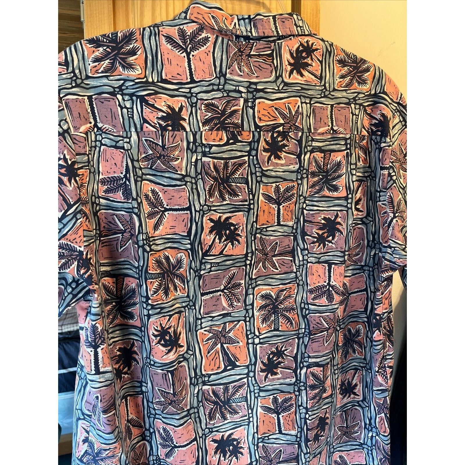 Other Malihini Men’s L Red Palm Button Cotton Blend Hawaiian Shirt Size US L / EU 52-54 / 3 - 9 Thumbnail