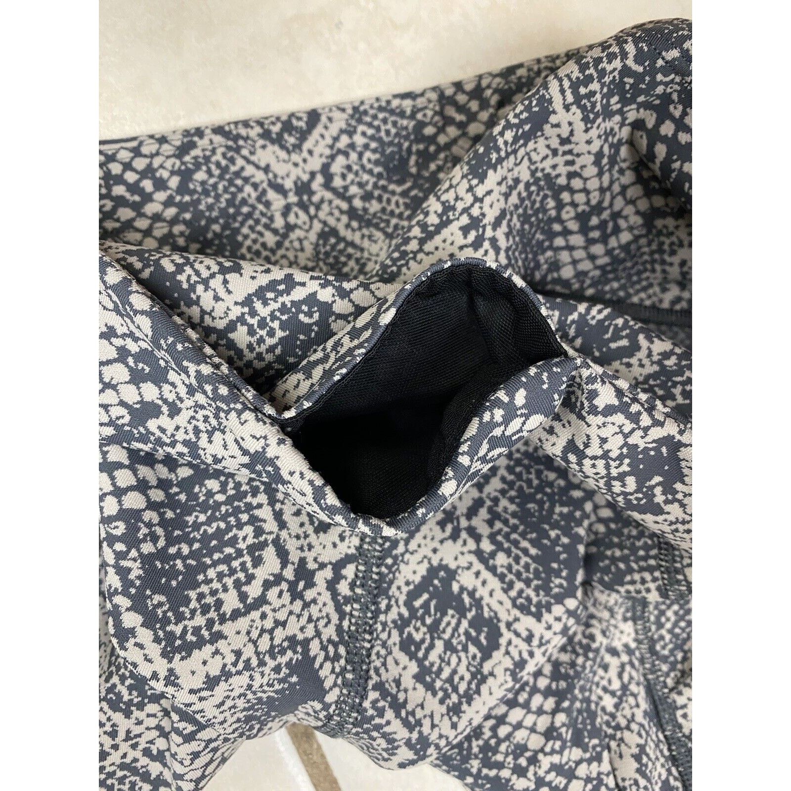 Athleta Athleta Ultimate 7/8 Tight S Snakeskin Stretchy Athleisure Size 24" / US 00 / IT 34 - 3 Thumbnail