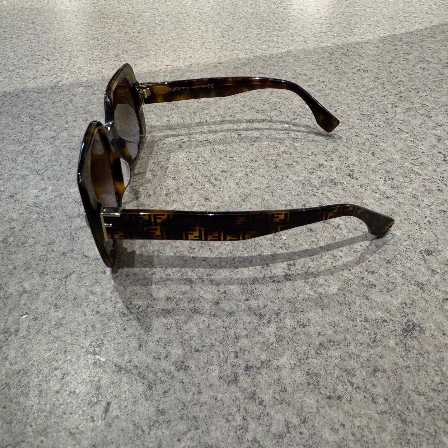 Fendi FENDI Roma Series Tortoiseshell Sunglasses Q10 Size ONE SIZE - 3 Thumbnail