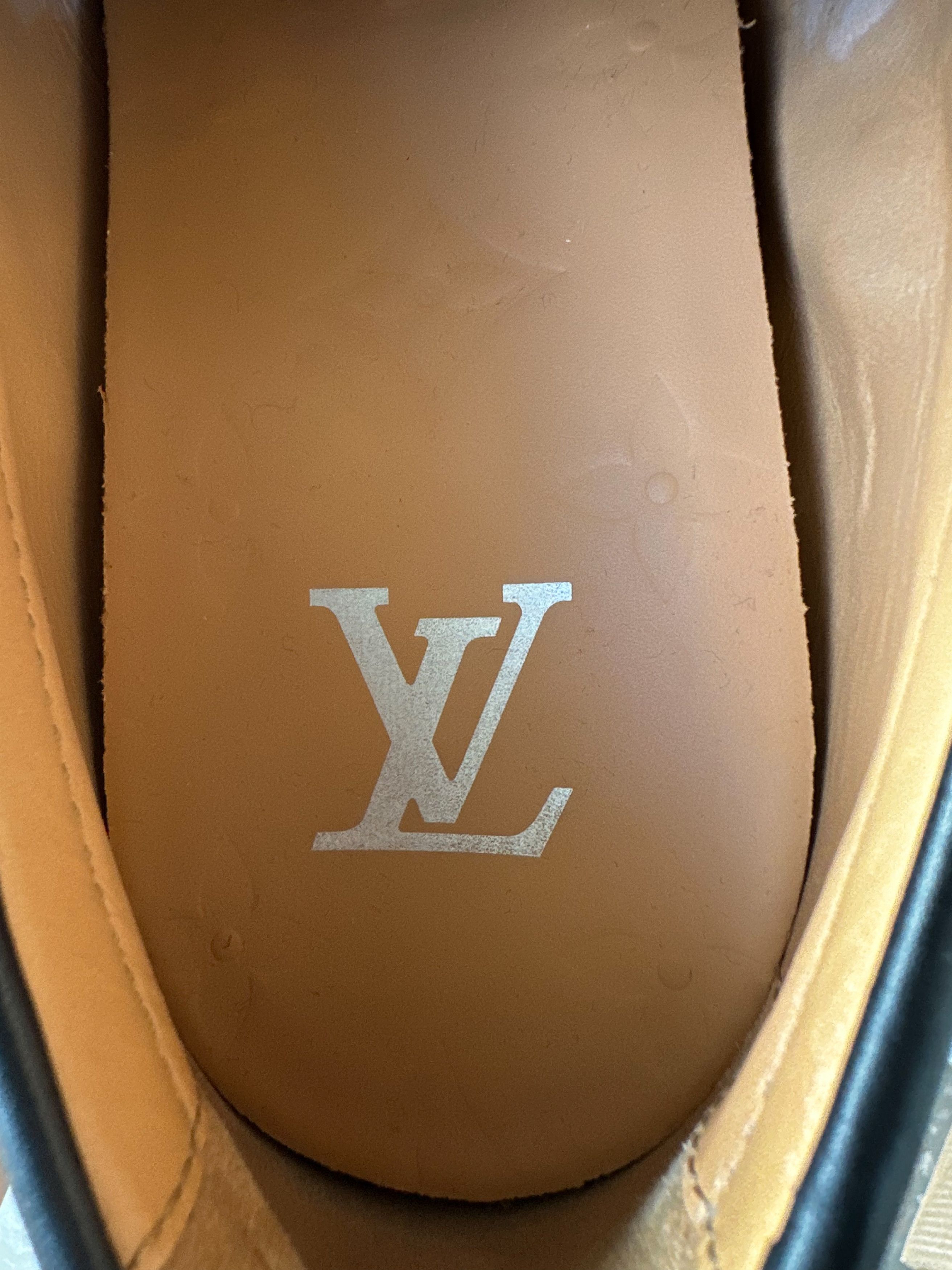 Louis Vuitton Louis Vuitton Black & Silver Logo Dandy Loafers Size US 11 / EU 44 - 5 Thumbnail