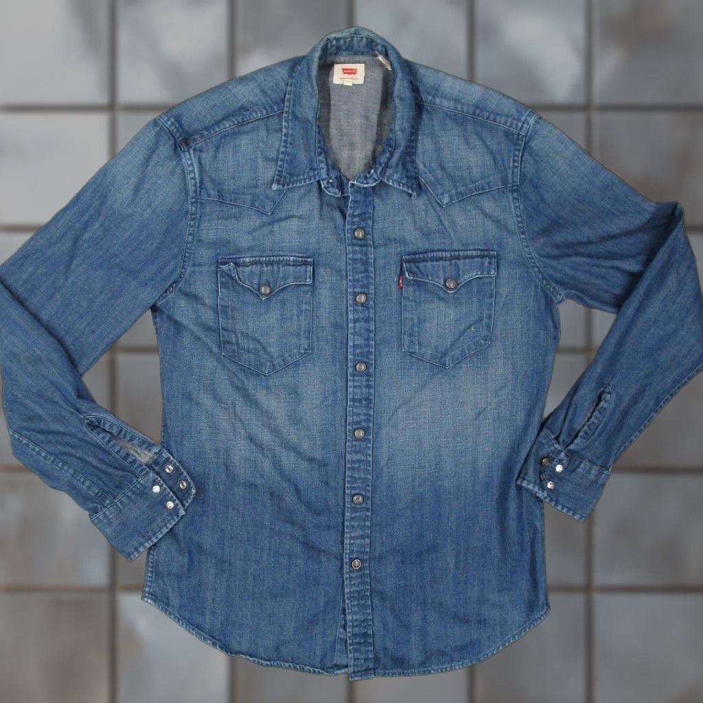 Levi's Levi's Denim Western Shirt Medium Wash Regular Long Sleeve Snap Front 66986-0017 M Mens Blue Casual Pockets Button-Up Western Style Collared Size US M / EU 48-50 / 2 - 1 Thumbnail
