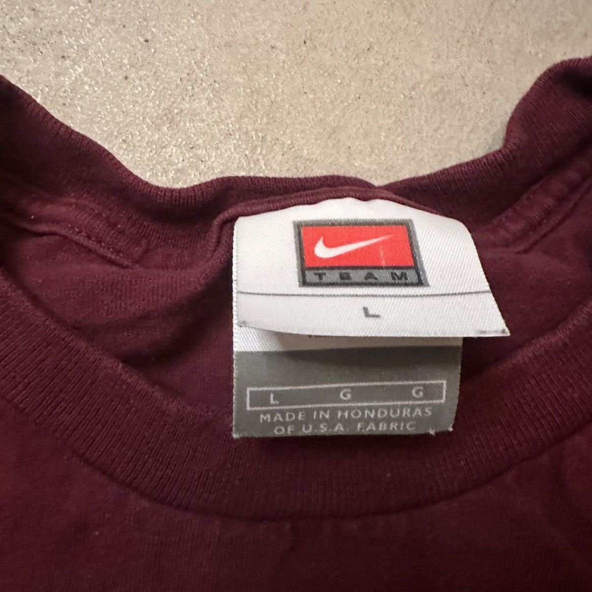 Nike Vintage Y2K Center Swoosh Nike Minnesota Gophers T-Shirt Size US L / EU 52-54 / 3 - 4 Thumbnail