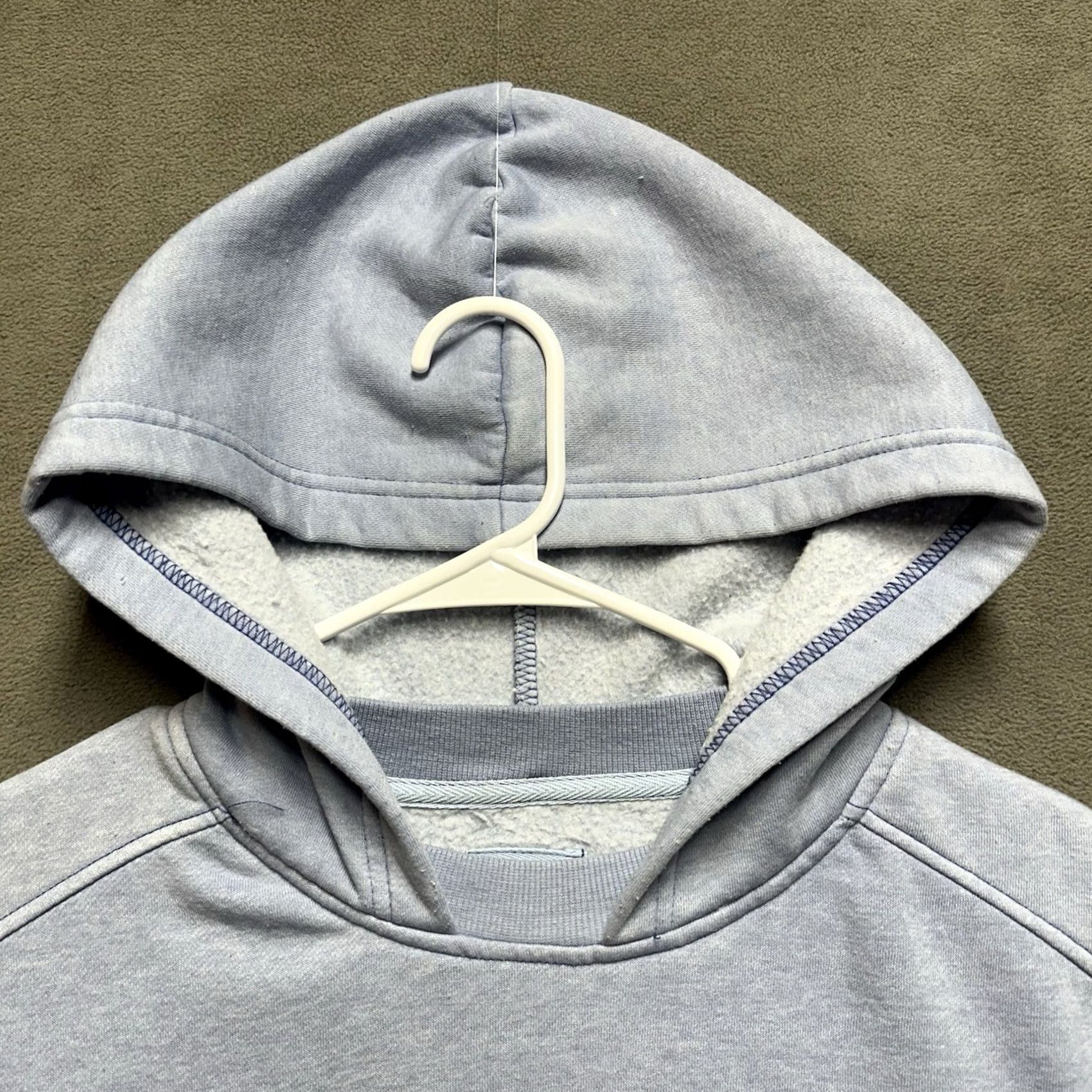 Vintage Pink Rose Hoodie Womens Small Blue Pullover Sweatshirt Incredibly Soft Cropped Size S / US 4 / IT 40 - 3 Thumbnail
