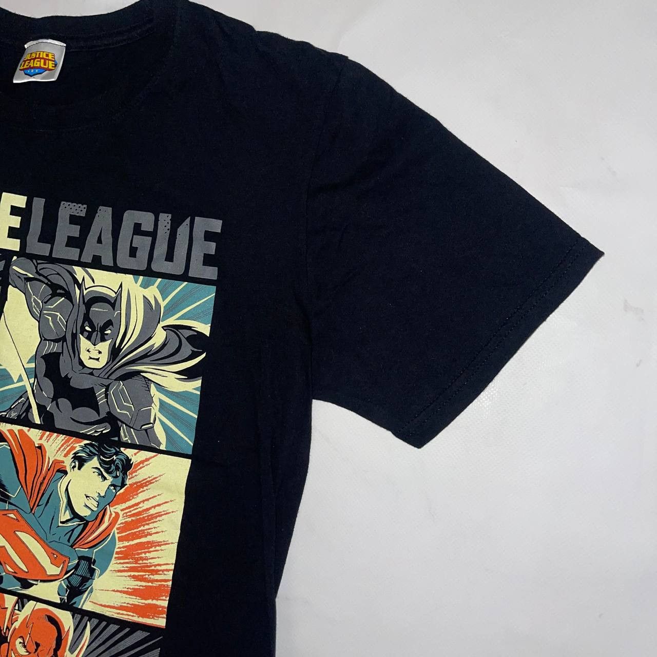 Vintage JUSTICE LEAGUE CYBORG,BATMAN,SUPERMAN,WONDER WOMAN T-SHIRT Size US L / EU 52-54 / 3 - 5 Thumbnail