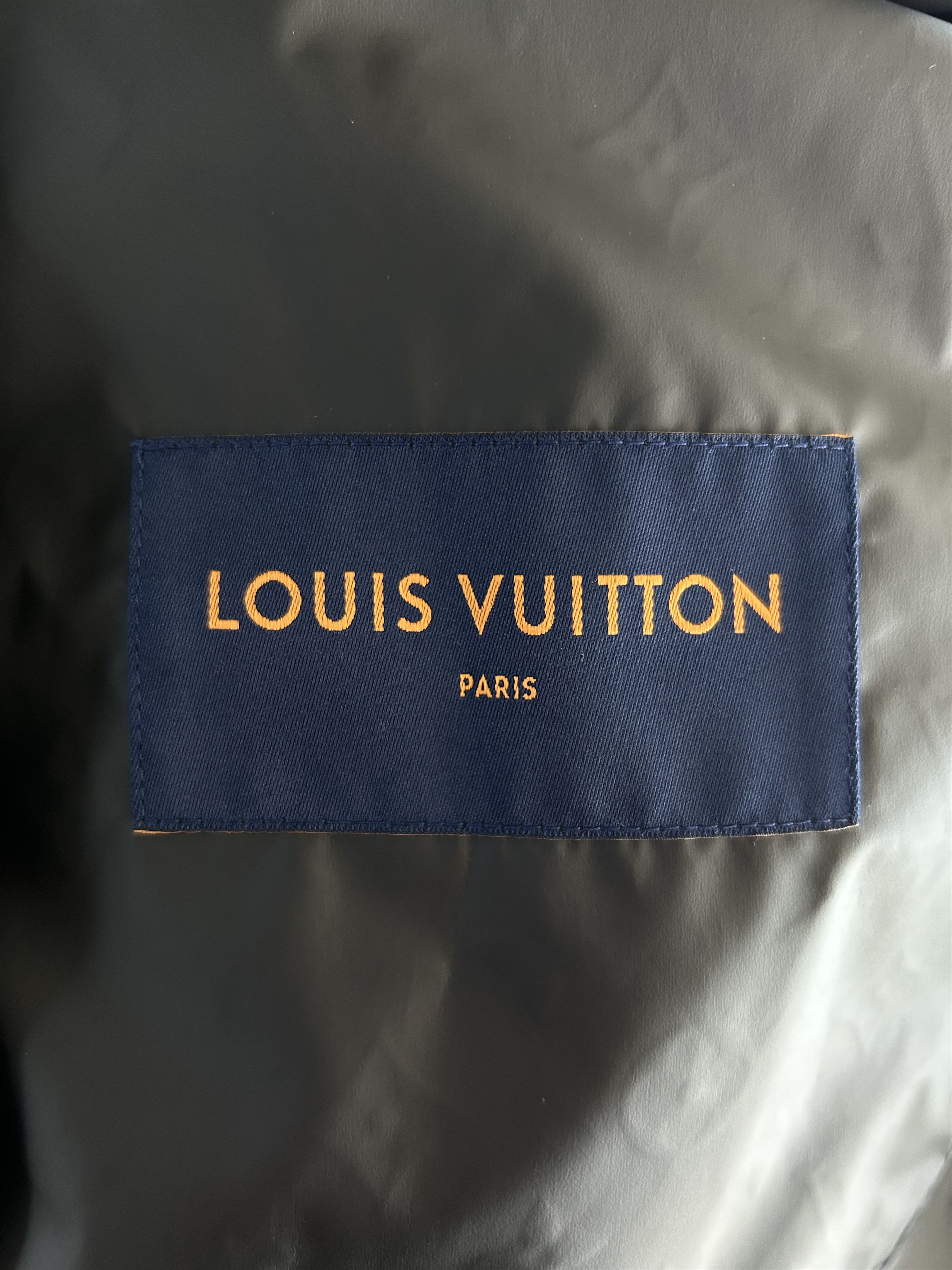 Louis Vuitton Louis Vuitton Black Monogram Raincoat Size US S / EU 44-46 / 1 - 3 Thumbnail