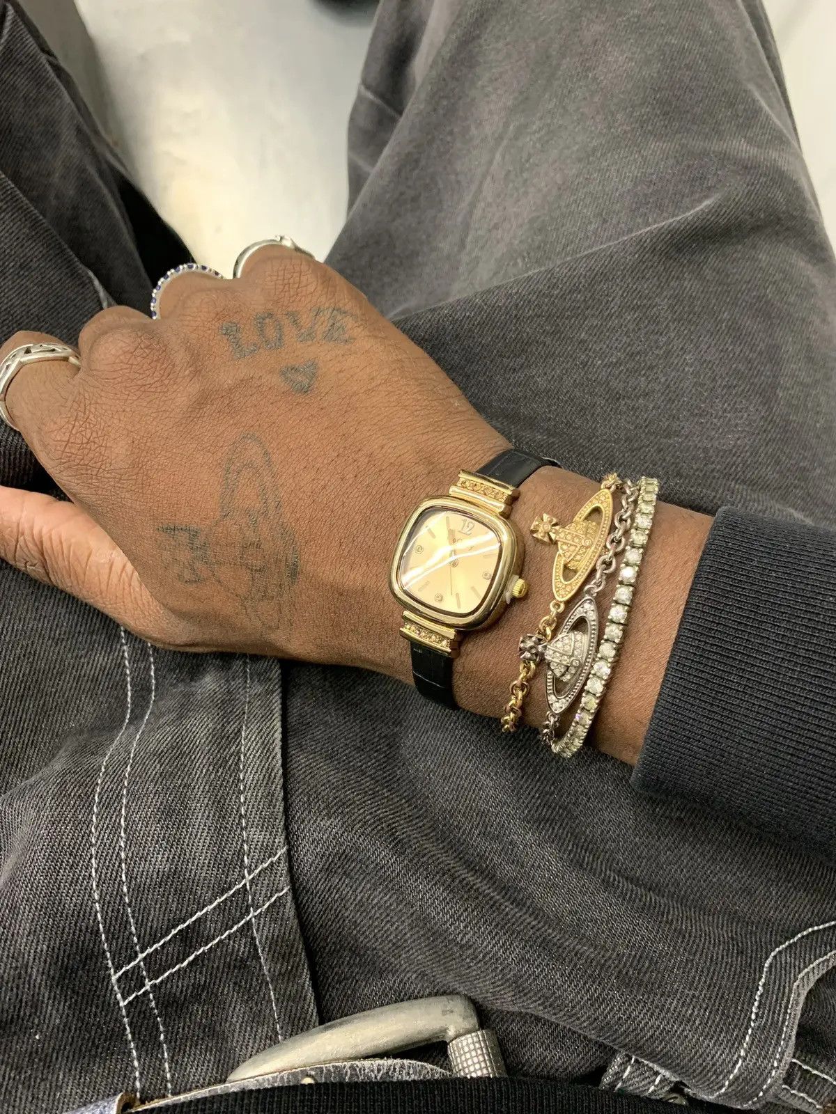 Archival Clothing x Vintage 90's Vintage Retro Luxury Style Gold Leather Watch in Black, Men's