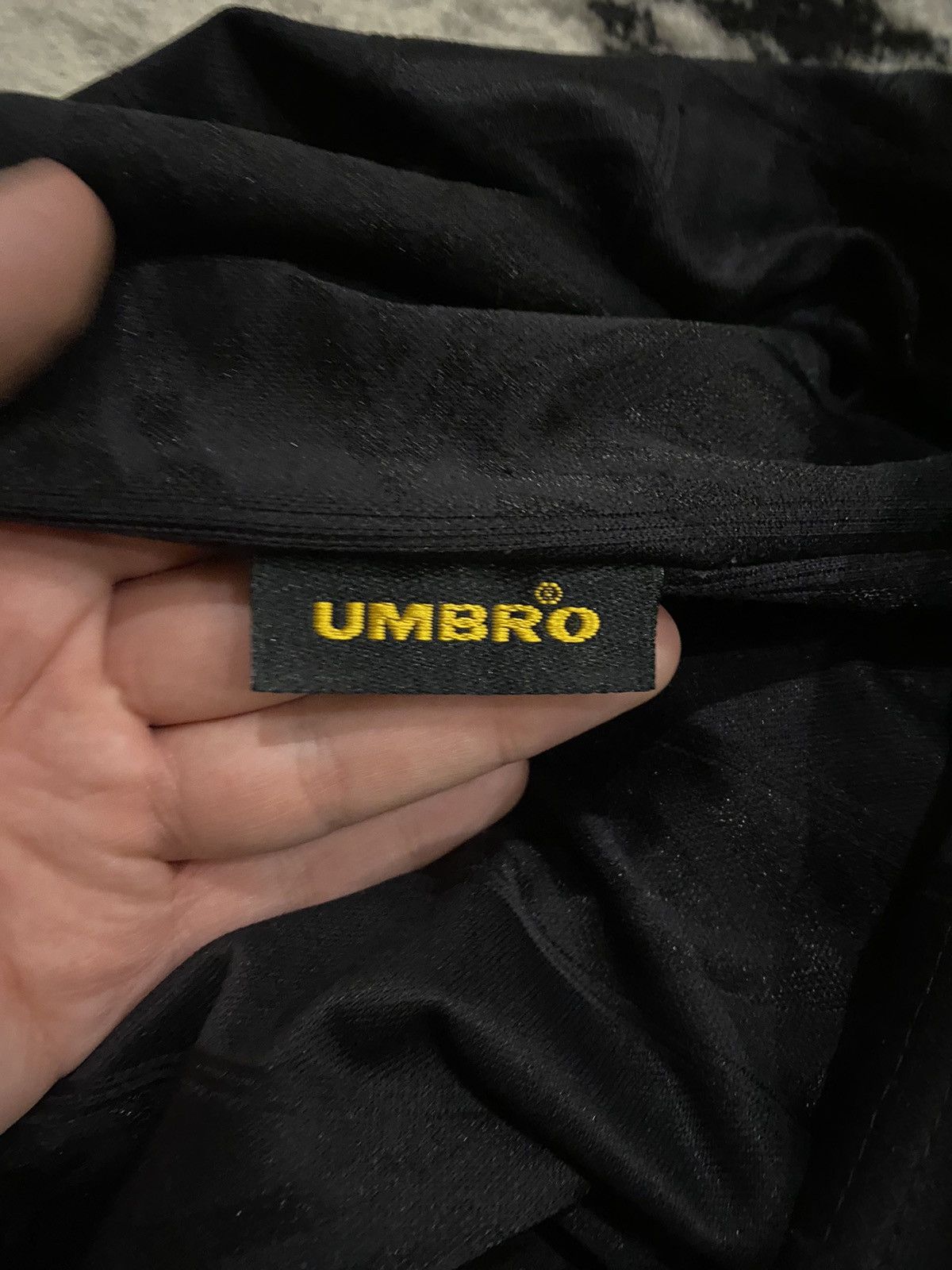 Umbro × Vintage 1993-95 Vintage Umbro Manchester United Retro Soccer Jersey Size US M / EU 48-50 / 2 - 12 Thumbnail
