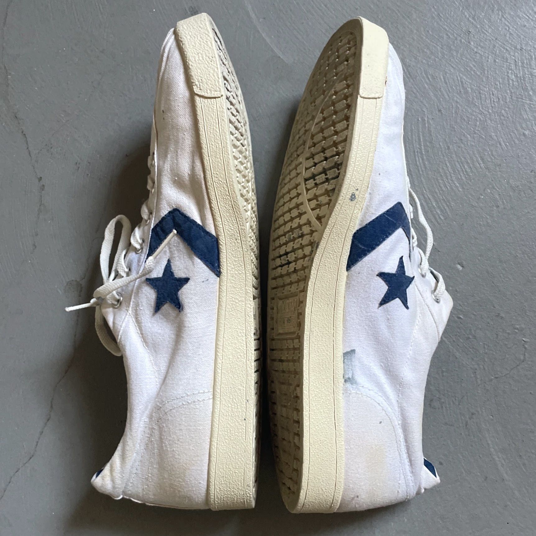 Converse VINTAGE Converse One Star Canvas Sneakers Court Trainers Men US 13 White Stars 90s Mens Size US 13 / EU 46 - 6 Thumbnail