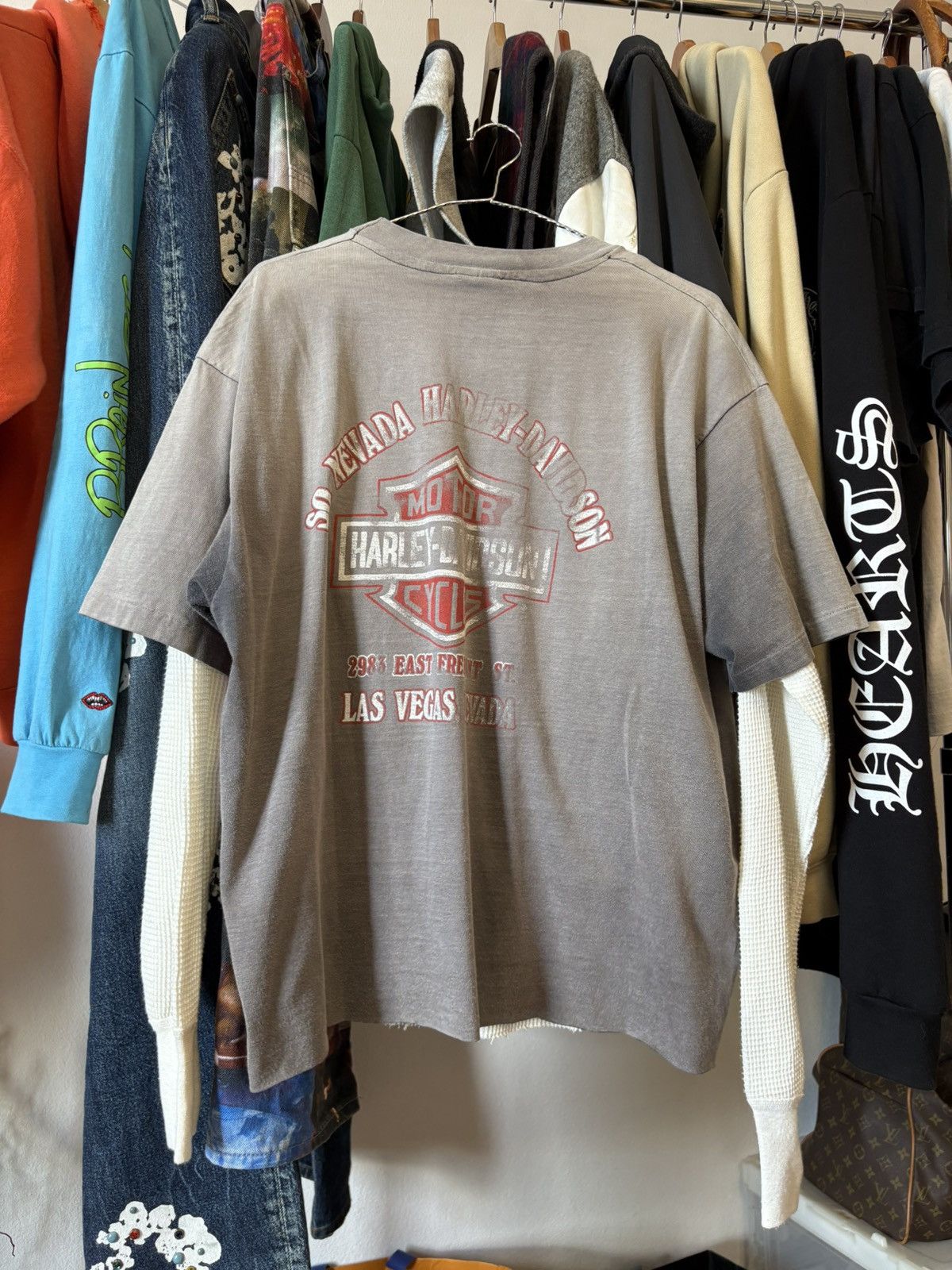 Harley Davidson 80’s Harley-Davidson crazy Sun faded Size US XL / EU 56 / 4 - 7 Thumbnail